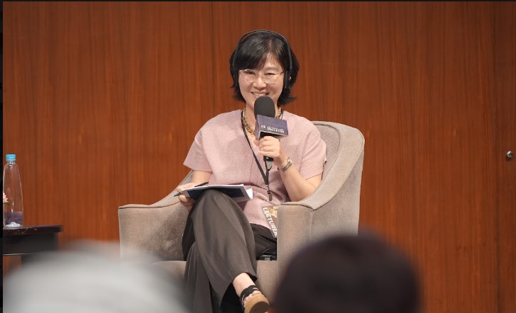 以《我的大叔》《我的出走日記》等作品描繪現代人孤獨與情感困境的金牌編劇朴海英。(台北市電影委員會提供)