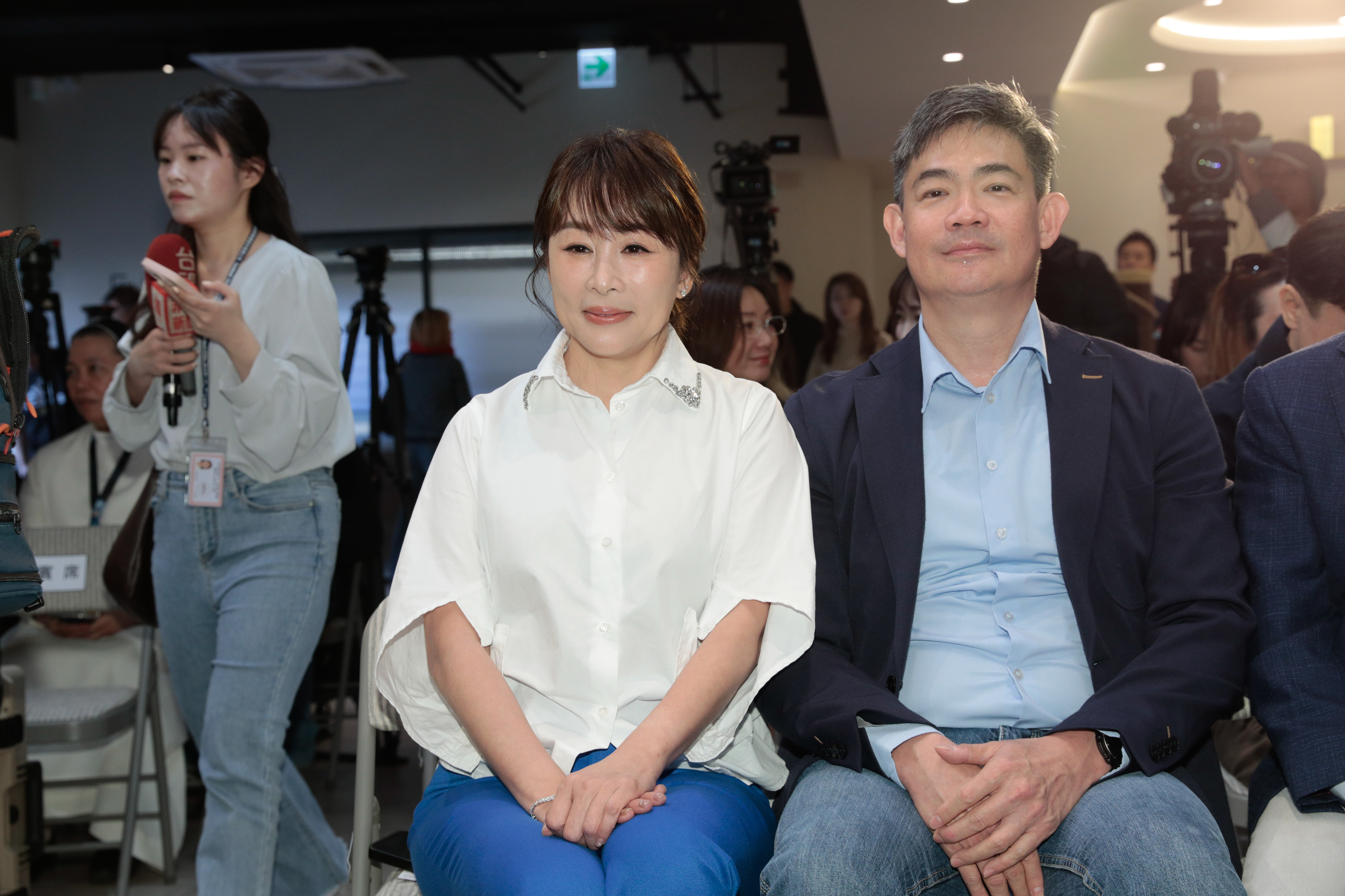 路永佳出書老公連勝武現身。