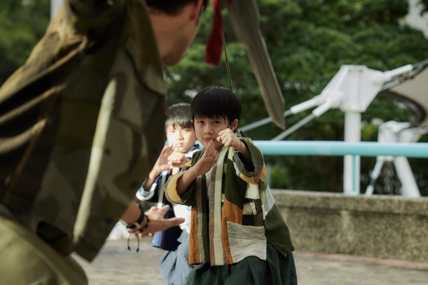 片中陳昊森對打兩位功夫小子，看起來沒有很遜色。 （良人行提供）