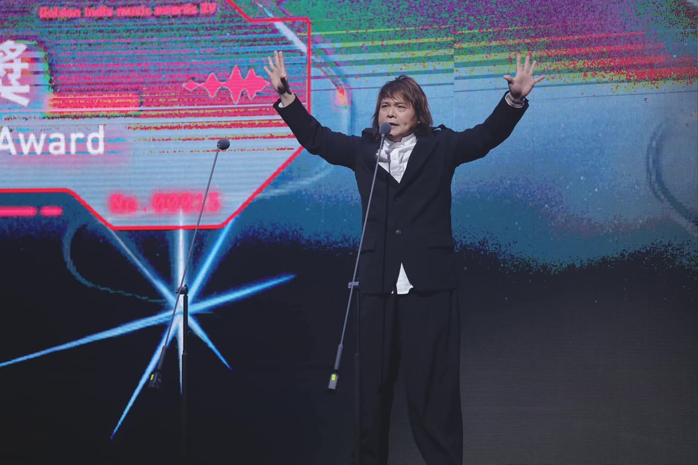 伍佰歌曲〈挪威的森林〉,MV至今已突破8600萬點閱。(翻攝自伍佰臉書)