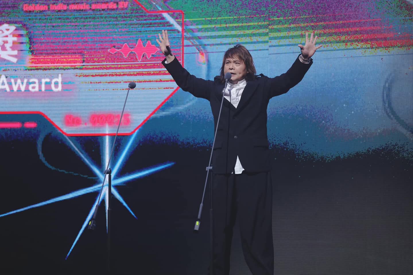 伍佰歌曲〈挪威的森林〉，MV至今已突破8600萬點閱。（翻攝自伍佰臉書）