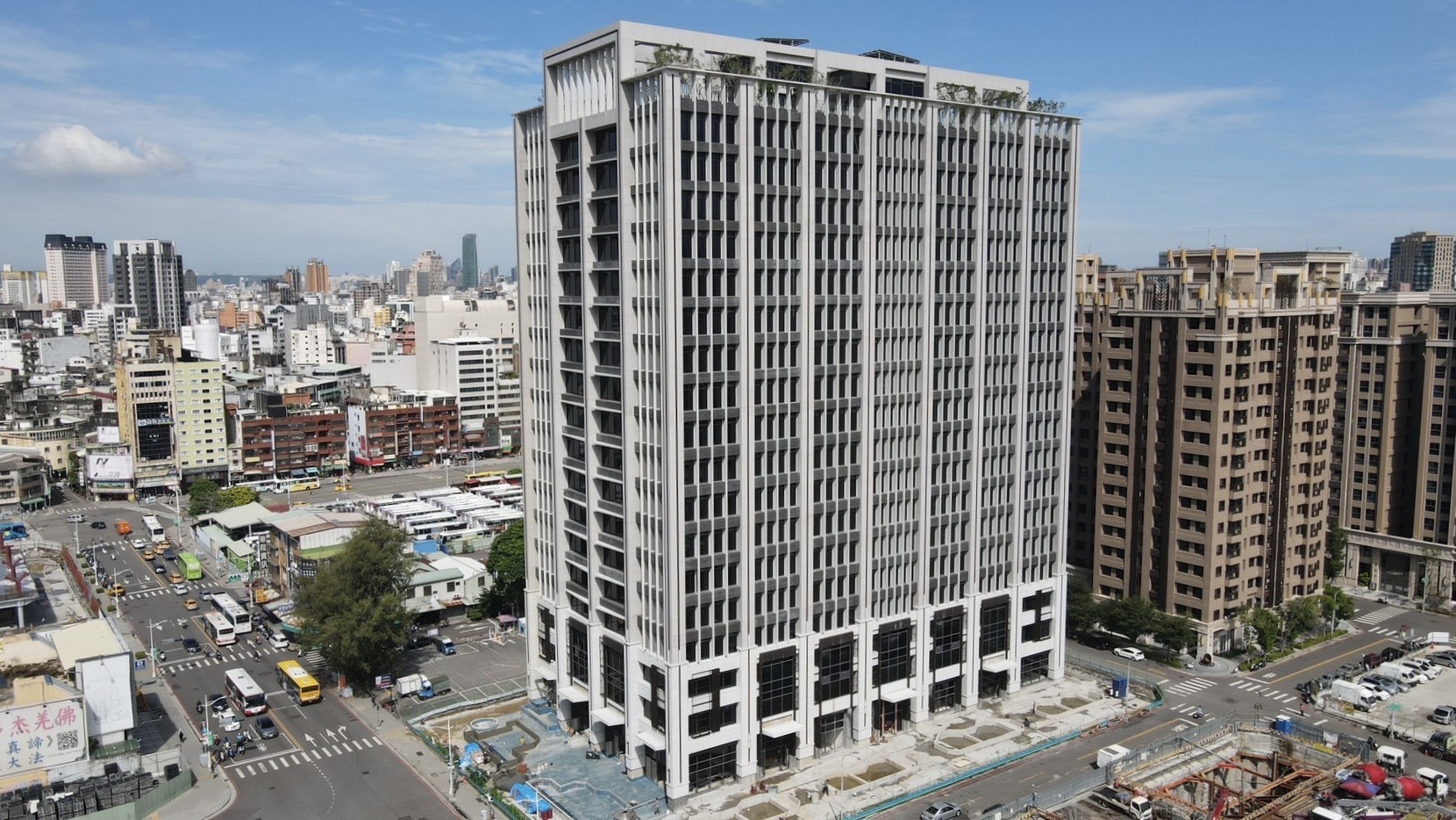 麗寶首度推出「麗寶ACE」商辦品牌，「麗寶ACE-鵬程台中智匯總部」坐落台中車站核心區。（業者提供）