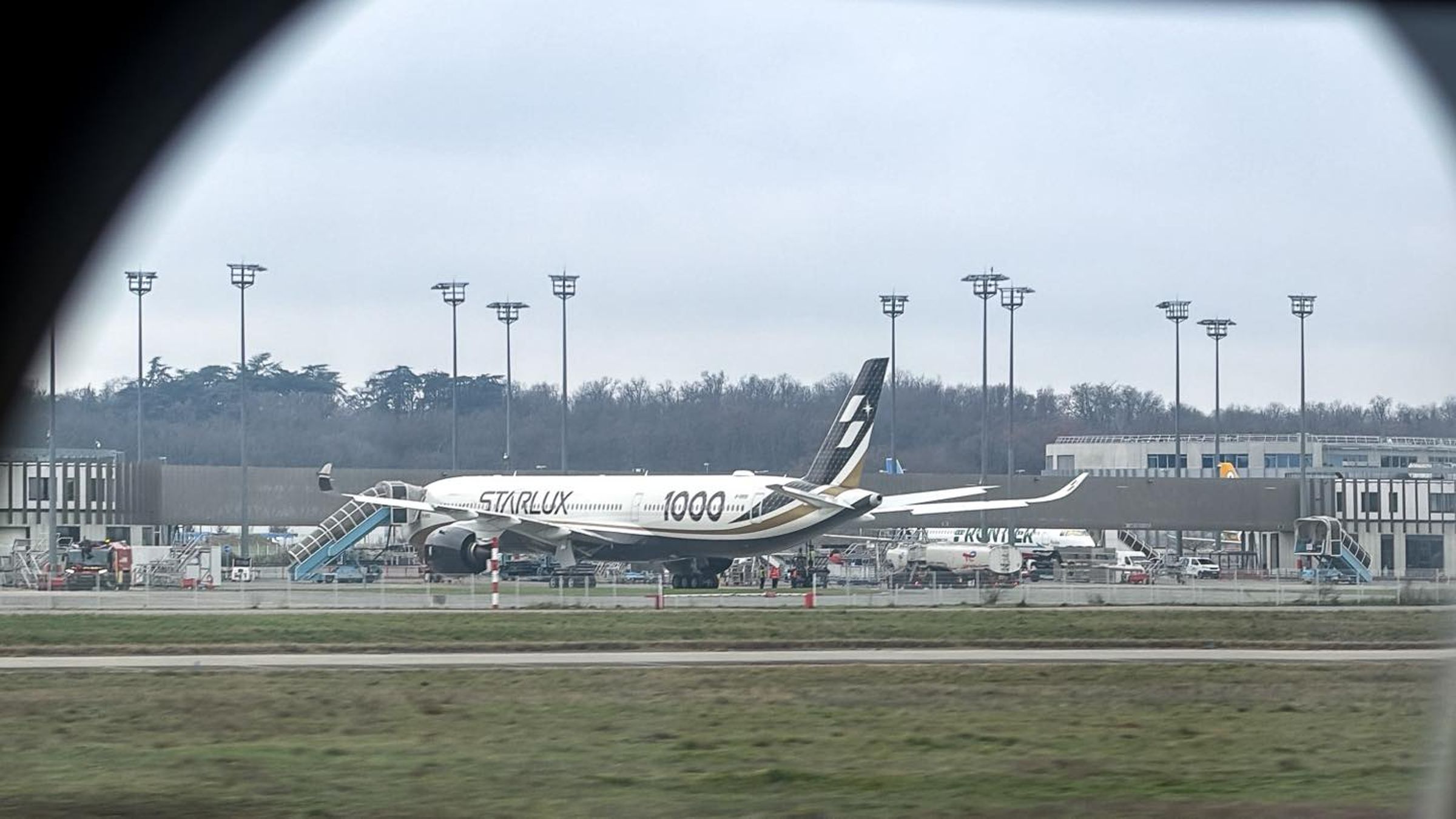 全台首架A350-1000交機。(取自星宇航空臉書)