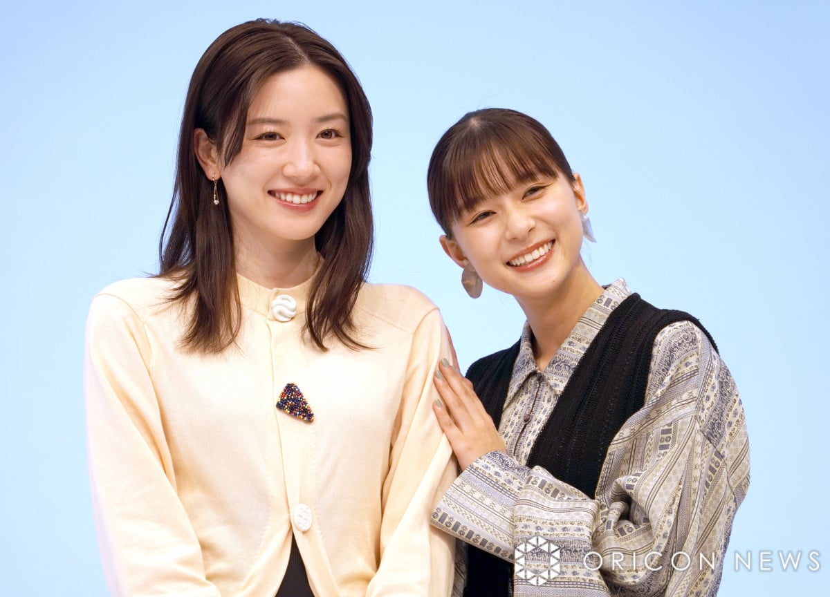 芳根京子（右）被投票是「永野芽郁接班人」的第二人選。（翻攝網路）