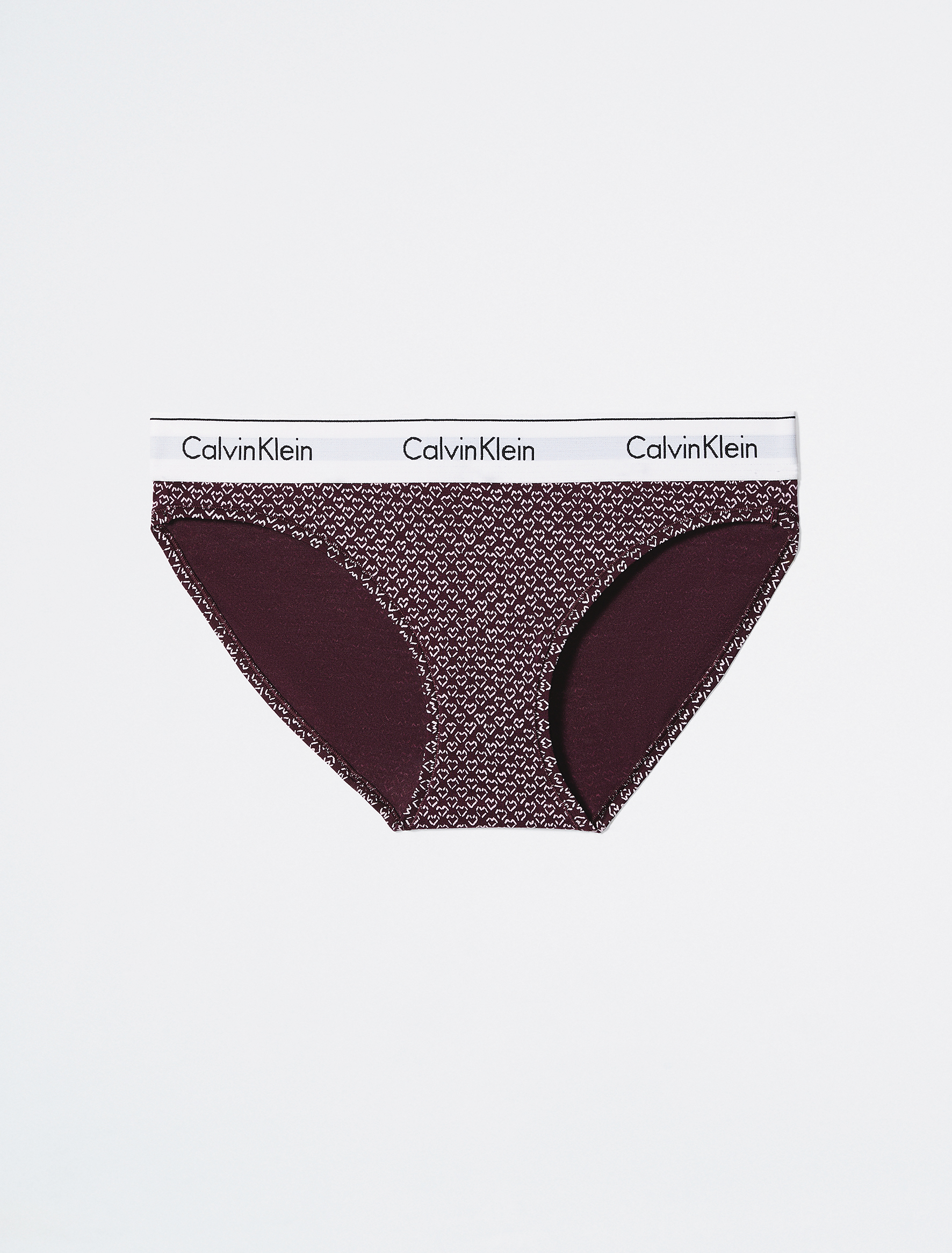 Icon Cotton Modal愛心圖騰比基尼內褲。價格店洽（Calvin Klein提供）