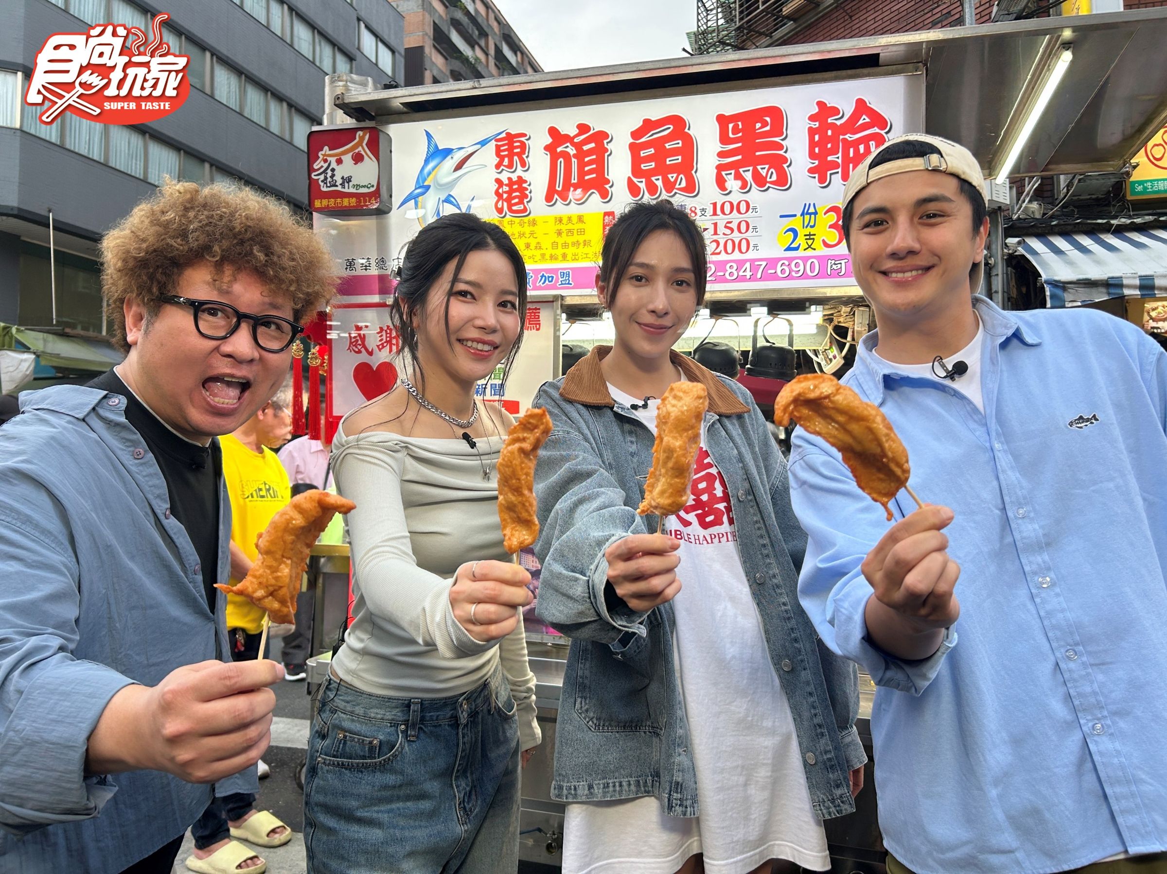 頌樂來台品嚐台灣在地小吃。(TVBS提供)