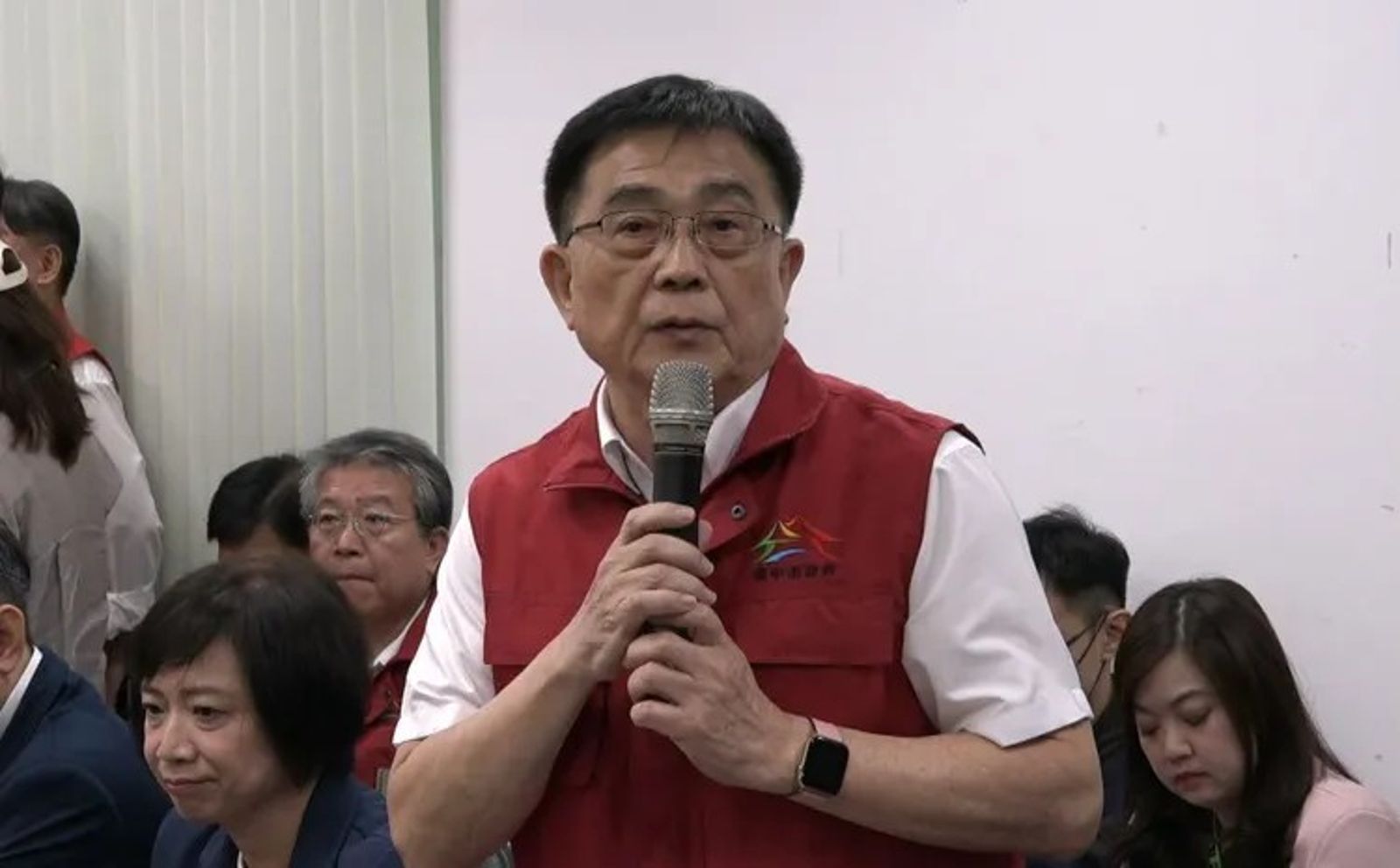 台中市農業局長張敬昌今日指出，涉事的王姓獸醫佐沒有執業執照，也沒到豬場看診過。（台中市政府提供）