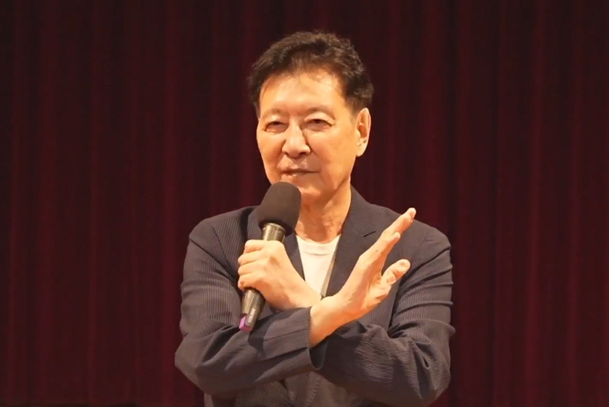 趙少康原訂726會去東非看動物大遷徙，消息曝光後改口不去了，稱要留在台灣支持羅智強。（翻攝自趙少康臉書）