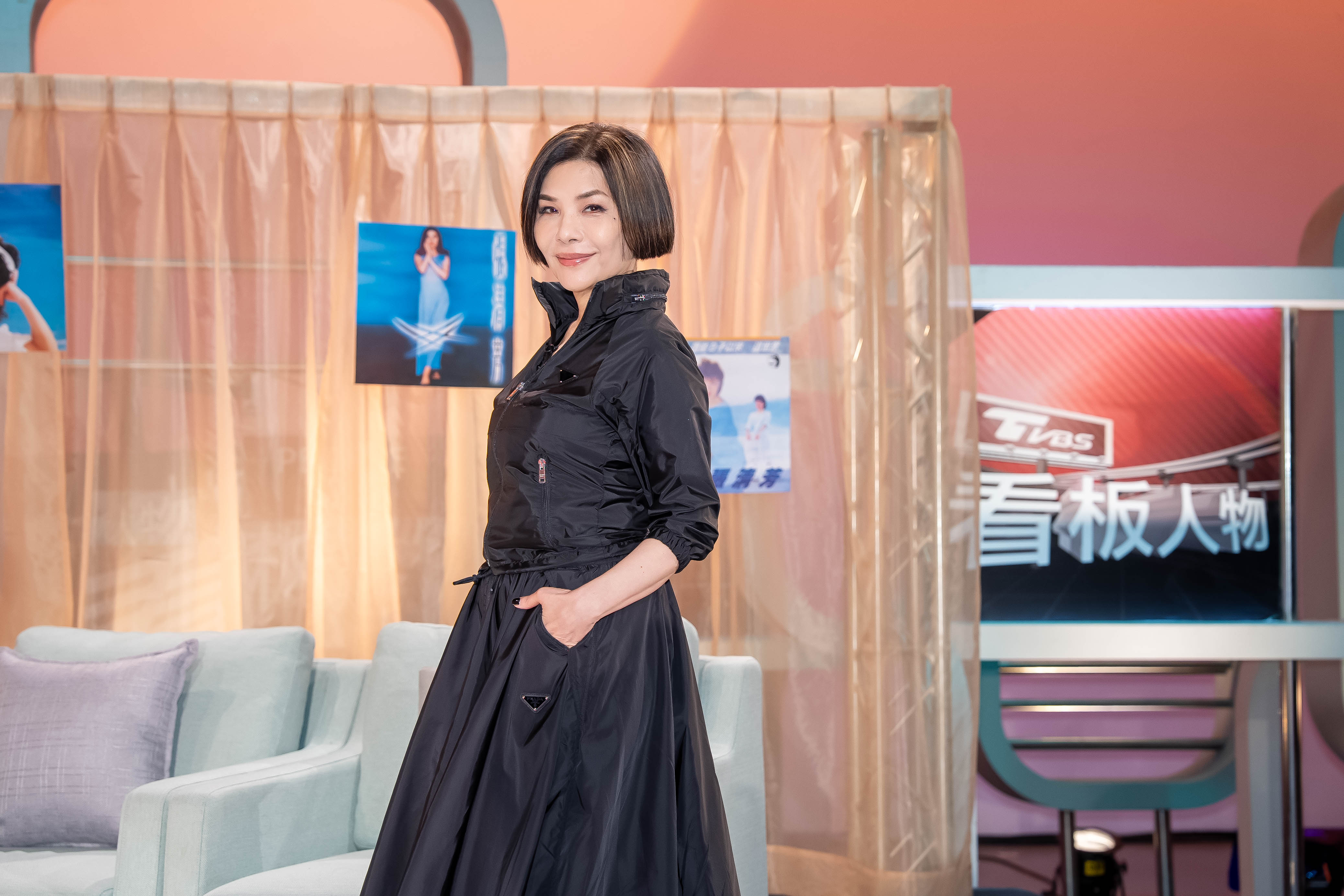 張清芳上節目接受專訪。(TVBS提供)