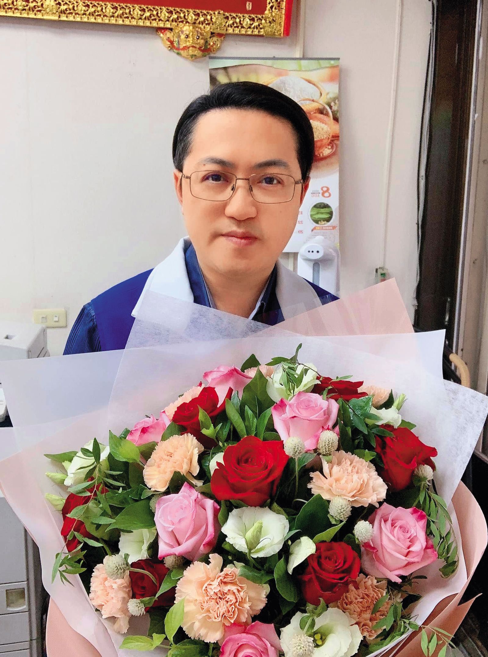 梁為超曾在情人節時送花給妻子秀恩愛，還在臉書PO文，如今卻爆出已離婚。（翻攝梁為超臉書）