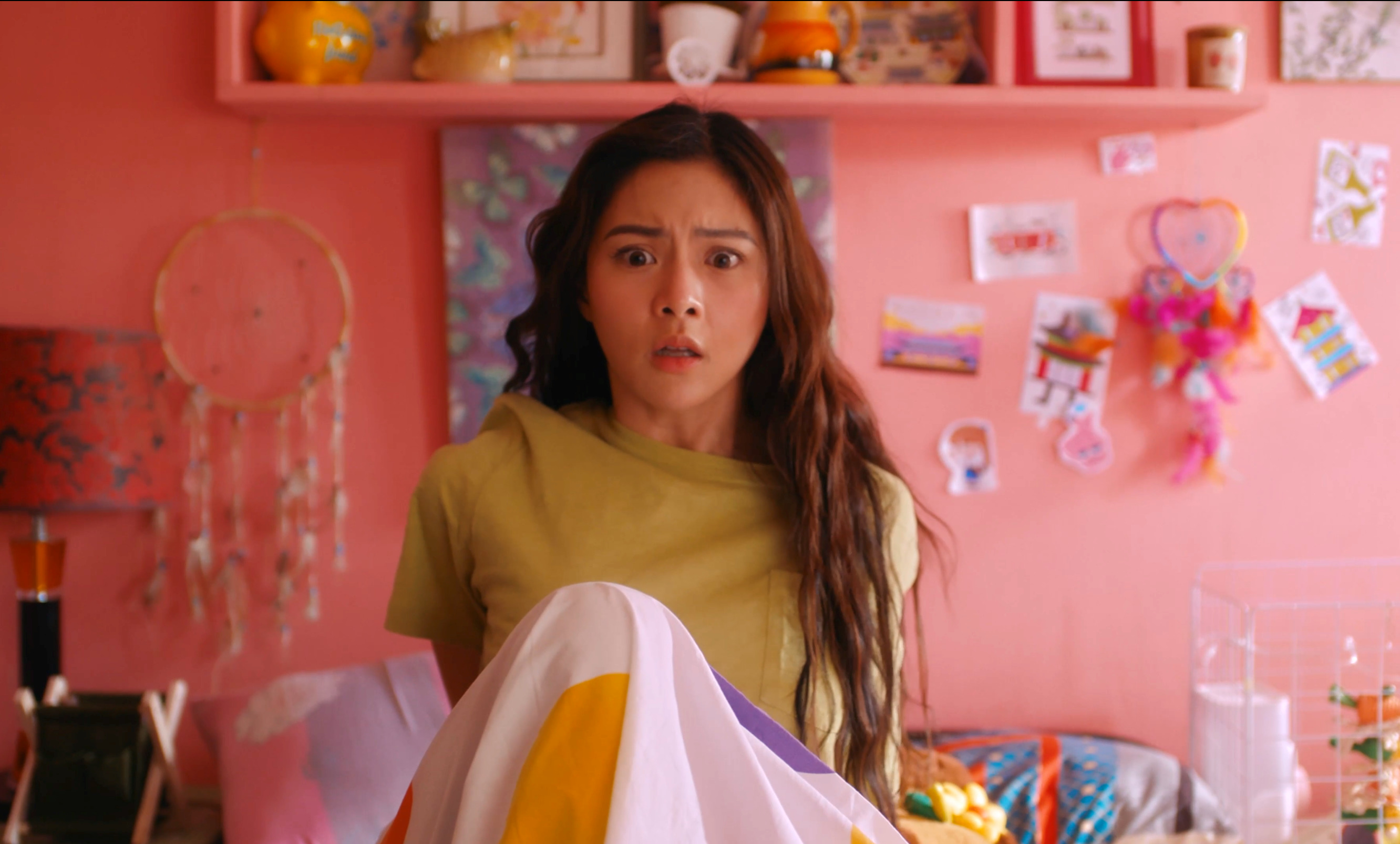 《所以親親會消失對不對》由菲律賓人氣女星張金珠飾演帶有「天煞孤星命」的女子。（威視電影提供）