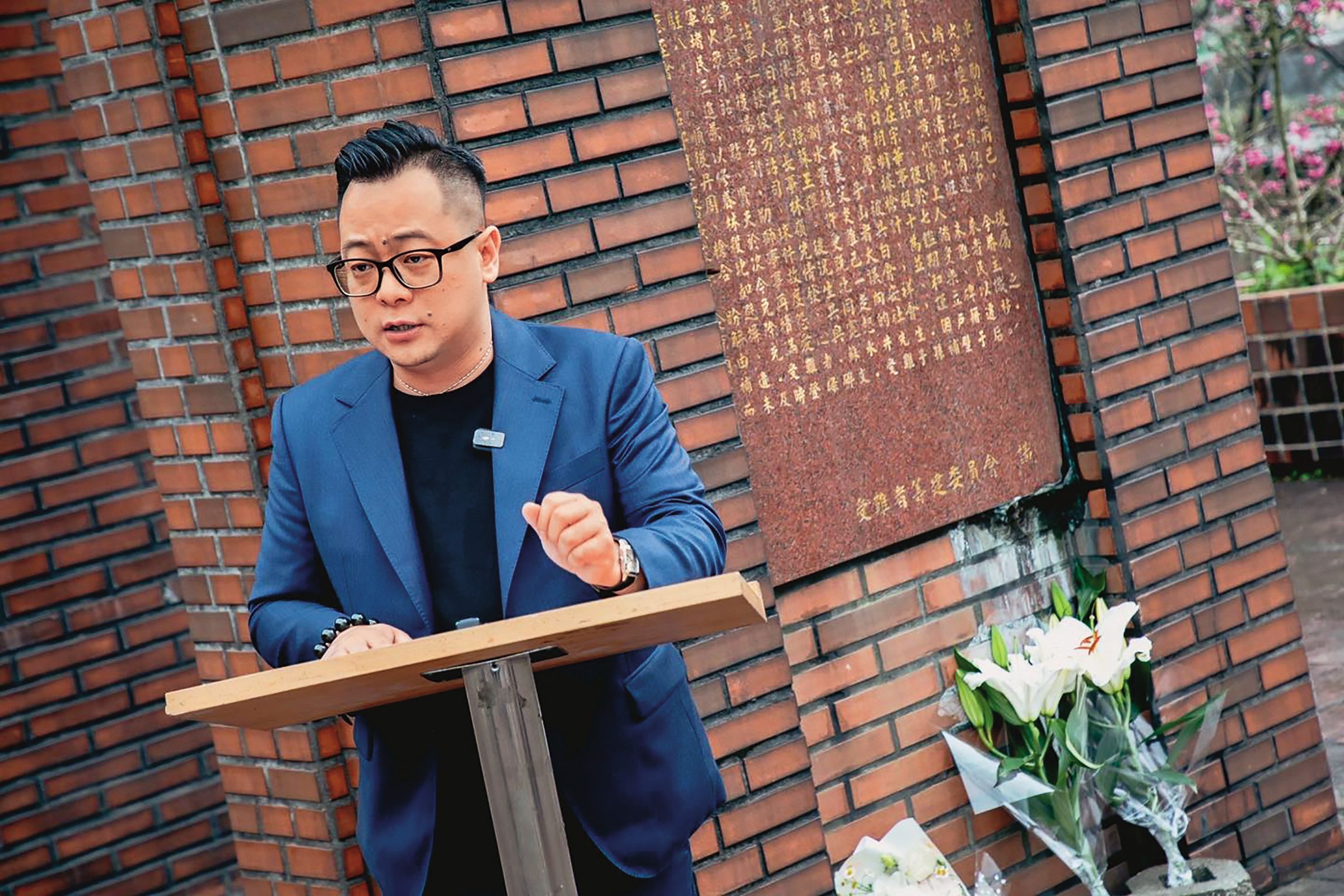 基隆市議長童子瑋認為市府需要將鴨子船的財政規劃說清楚。(翻攝童子瑋臉書)