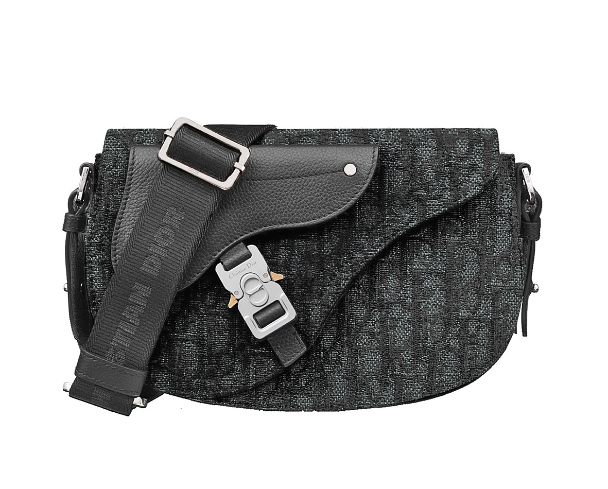 Diorling膠囊系列Saddle黑色Oblique緹花肩背包。NT$88,000