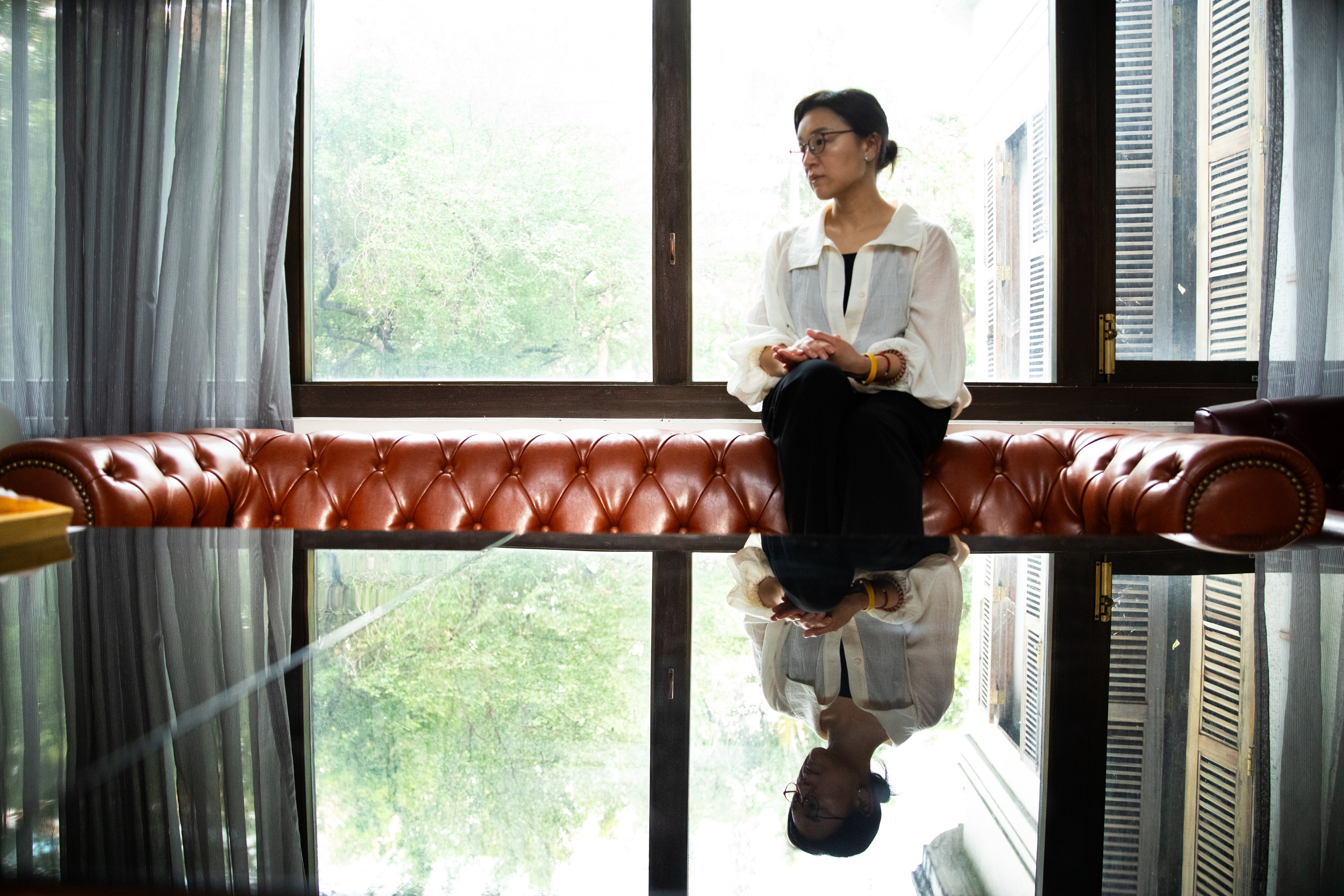 尹佳恩在創作《世界的主人》期間多次遇到難關，無論是故事或型態都進行了多次調整。