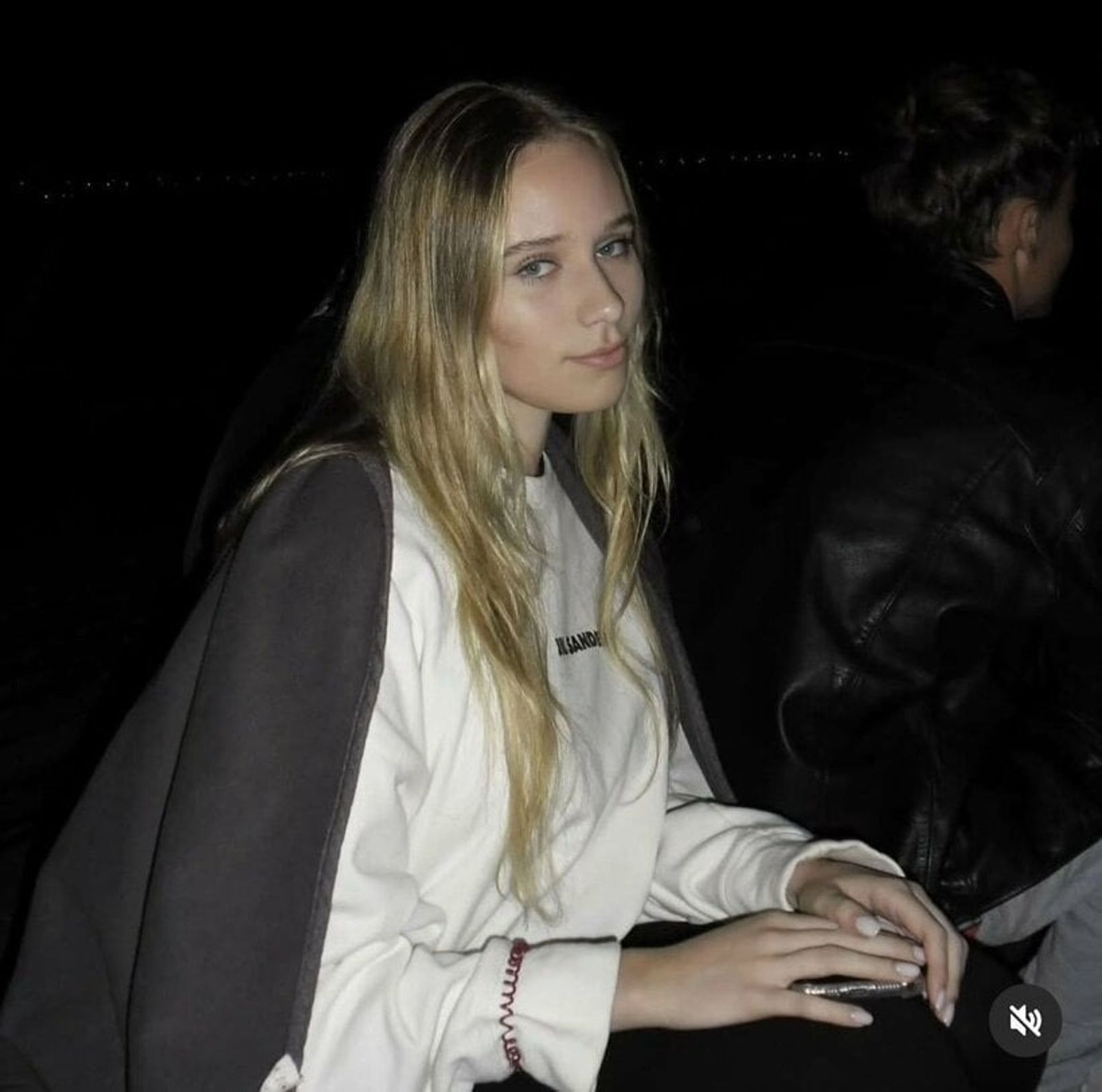 22歲的露伊莎外傳是普丁的私生女，目前在巴黎工作。（翻攝IG）