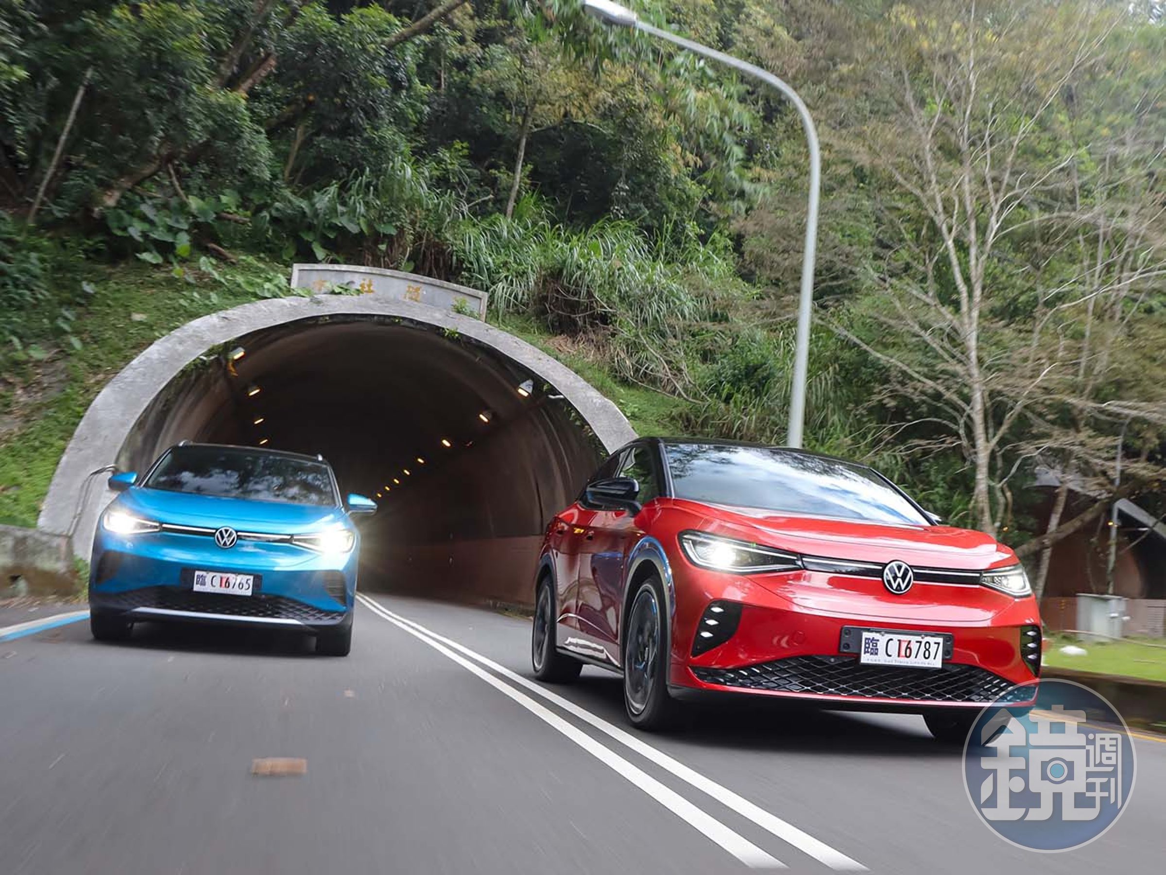 福斯汽車的ID.車系在台灣共發表休旅車ID.4（左）與跨界休旅車ID.5（右）兩種車型。