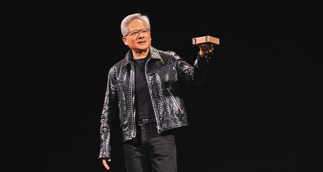 熱愛皮衣的輝達創辦人黃仁勳,穿上Tom Ford最新款鱷魚皮皮衣,出席2025 CES大展。