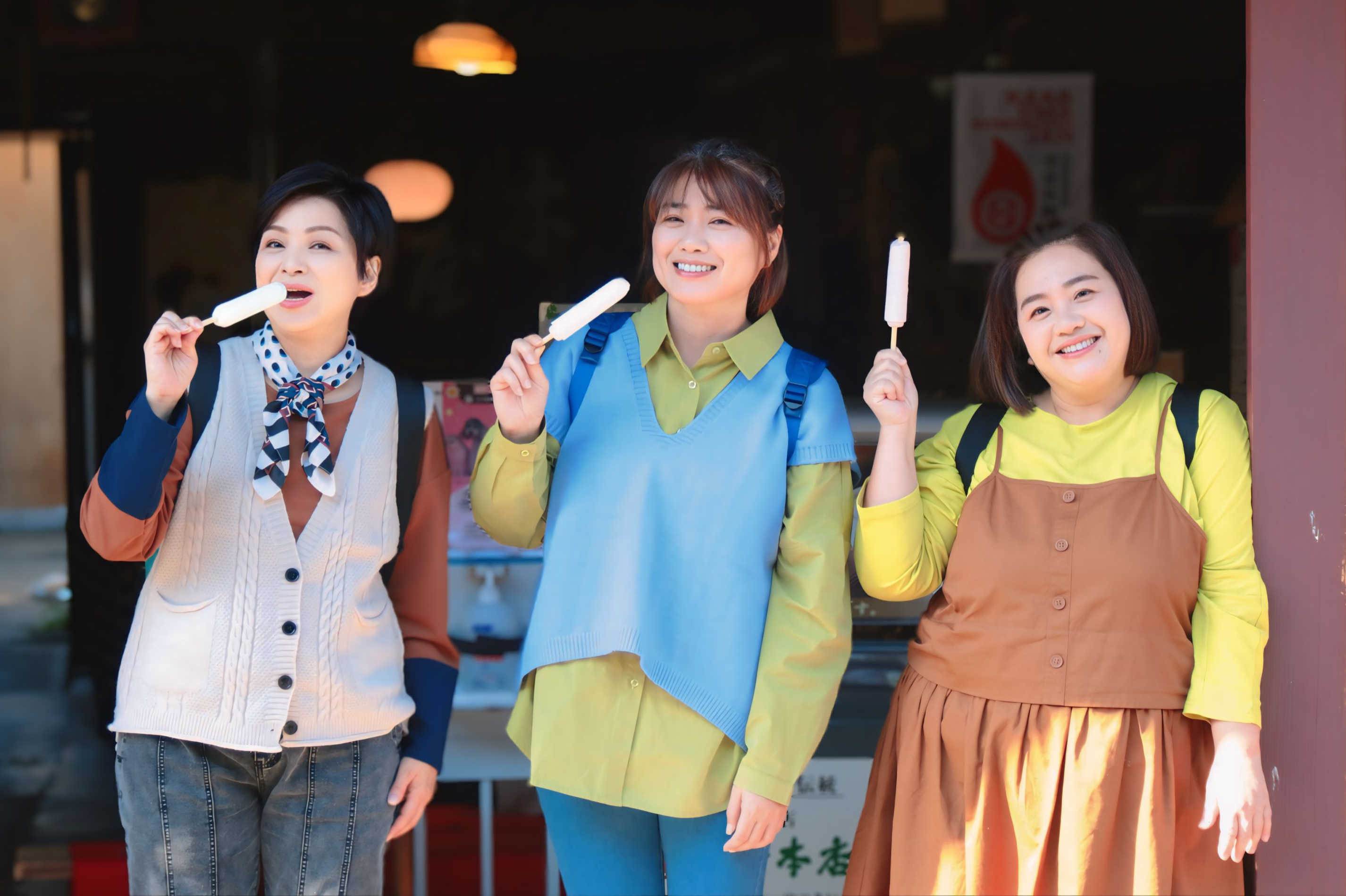 楊貴媚（左起）、嚴藝文、鍾欣凌到熊本出外景。（桂田文化藝術基金會、桂田文創提供）