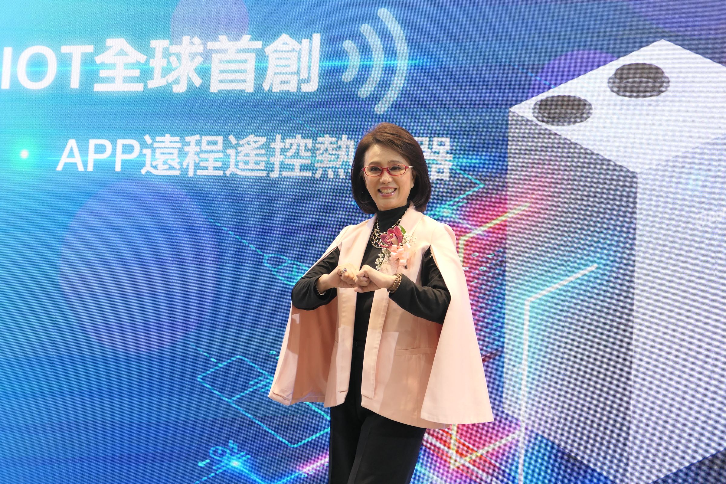 孫翠鳳母親上月辭世，她今現身情緒穩定。