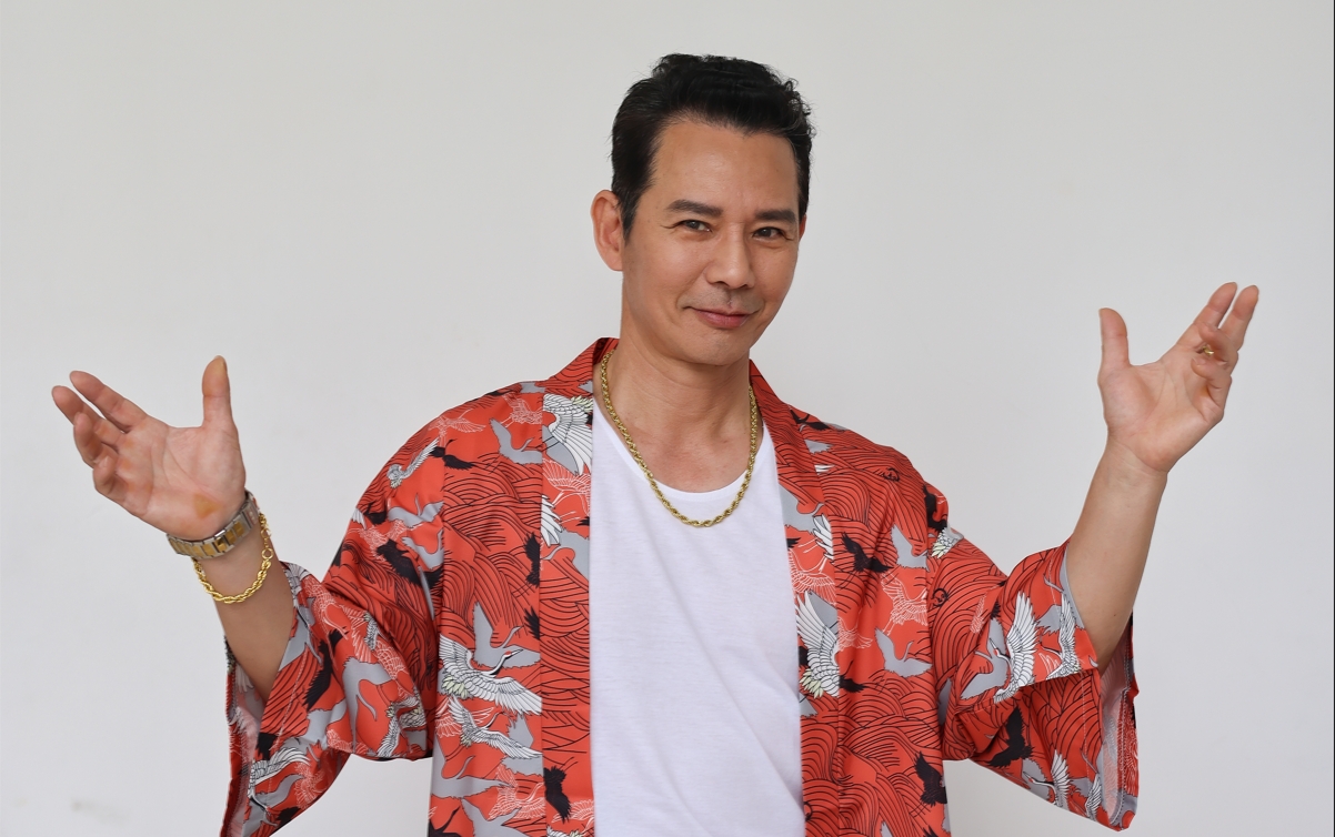 王耿豪近日加入八點檔《豆腐媽媽》飾演夜市地方重要人物（民視提供）