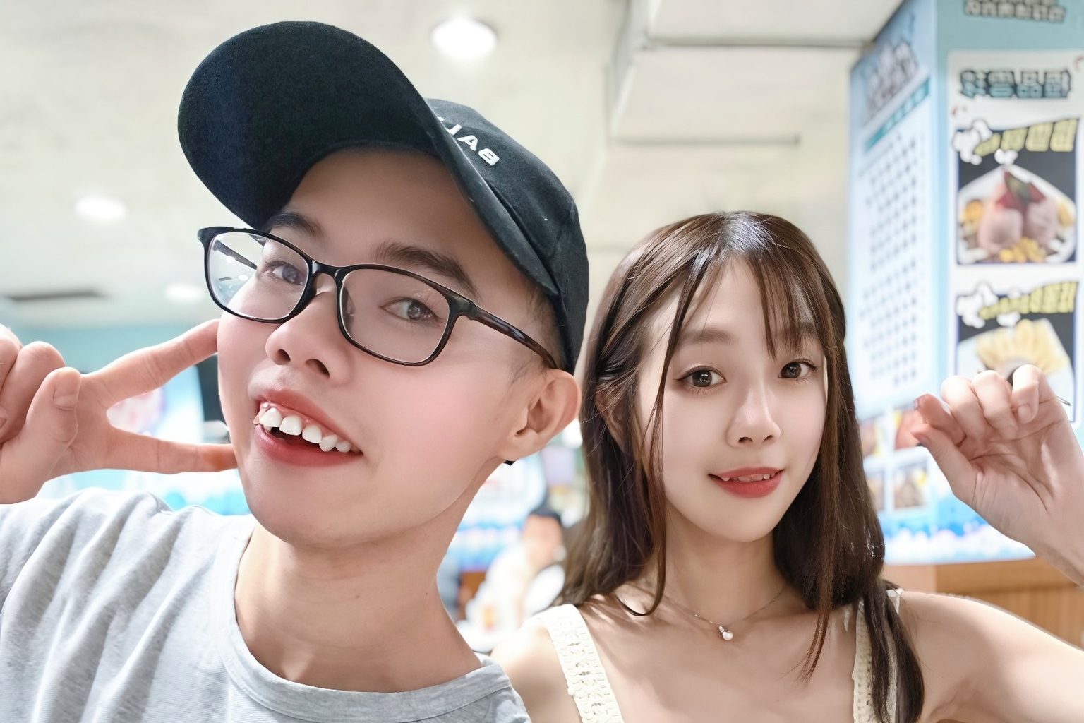 鄧佳華高調認愛模特兒簡簡成為話題。（翻攝網路）