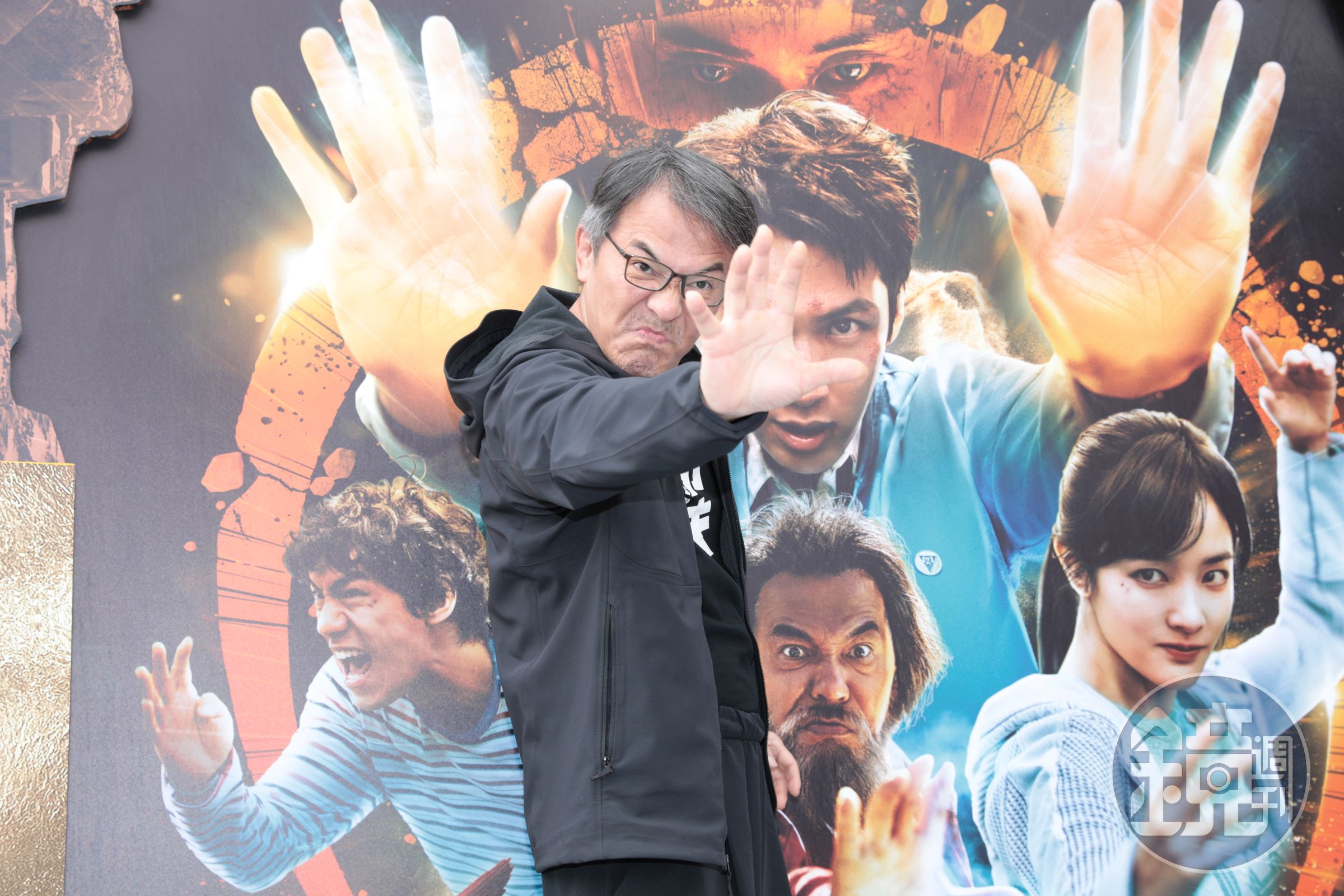 這些年鮮少為自己作品宣傳的戴立忍罕見現身,很有個性的他也為宣傳擺出逗趣的姿勢與表情。