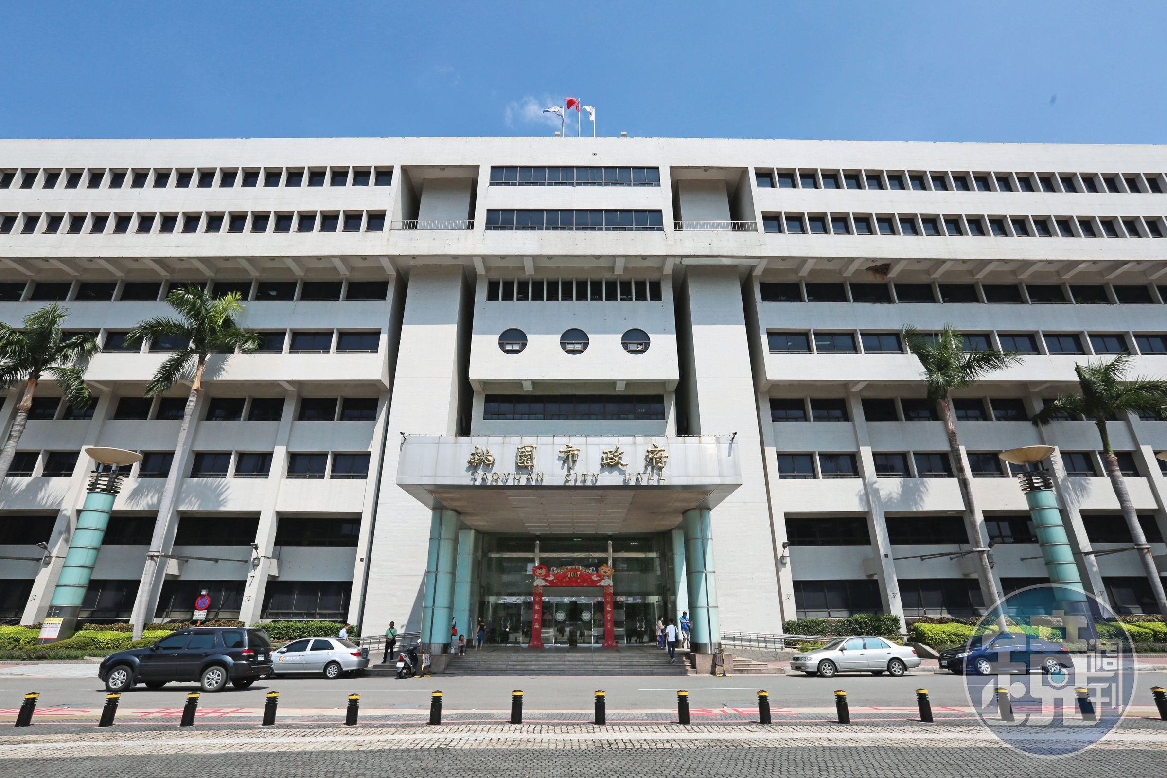 桃園市政府在鄭文燦擔任市長時，並未通過符合廖氏父子開發案需求方案。