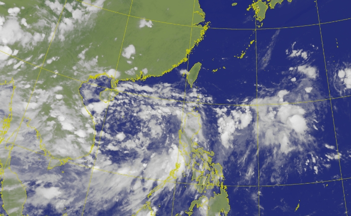 南海與菲律賓東方海面有2個低壓系統正在發展。（翻攝自中央氣象署官網）