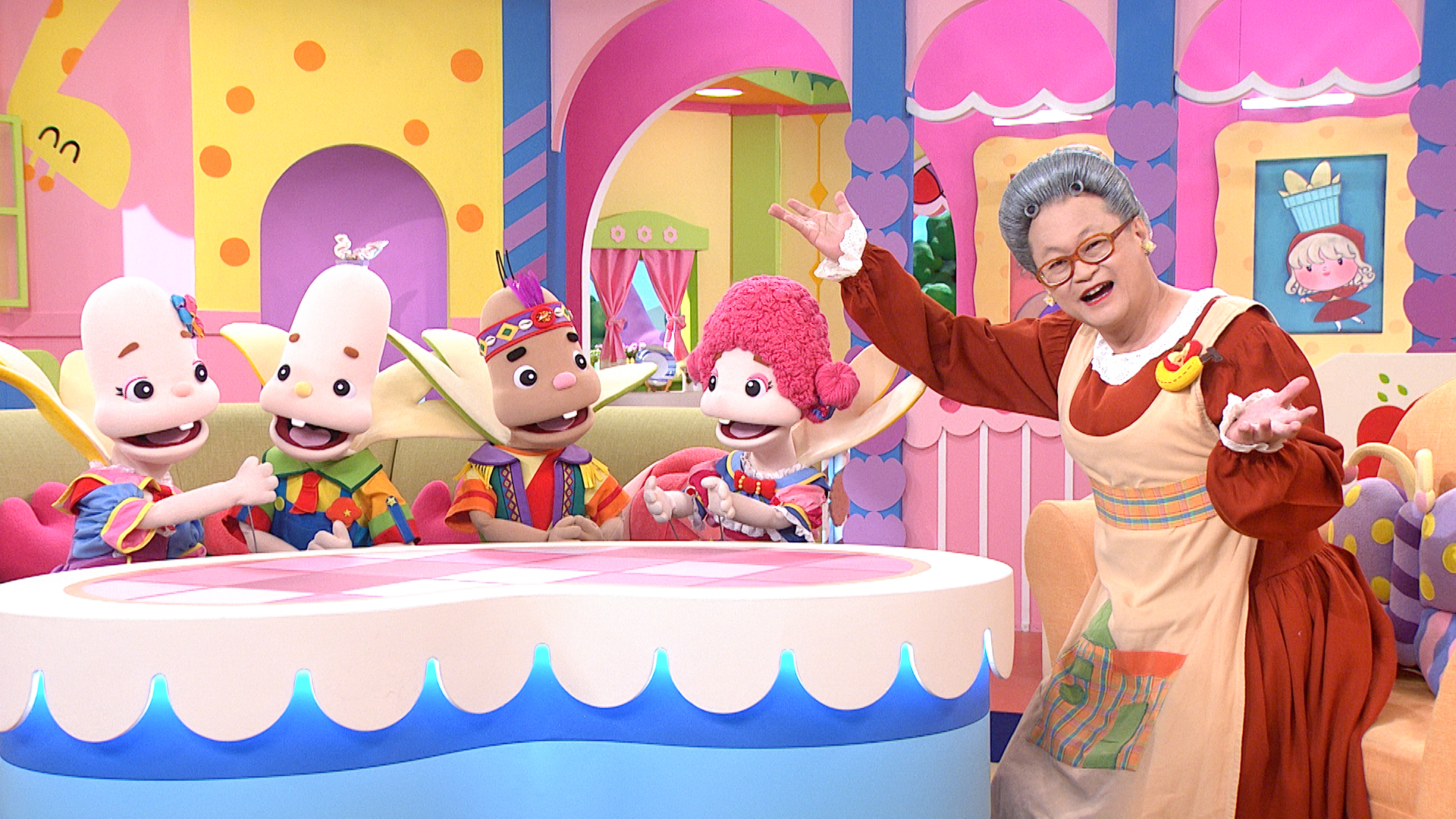 陪伴無數小朋友長大的水果奶奶將現身「口袋影展」限定活動表演。(小公視提供)