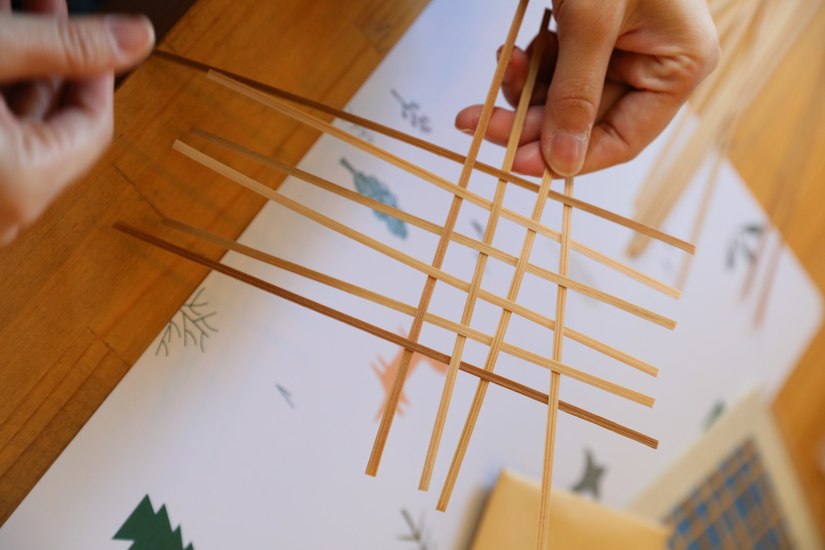 在「KYOU拾。竹工」可從刨竹篾到竹編徹底體驗竹編手作樂趣。