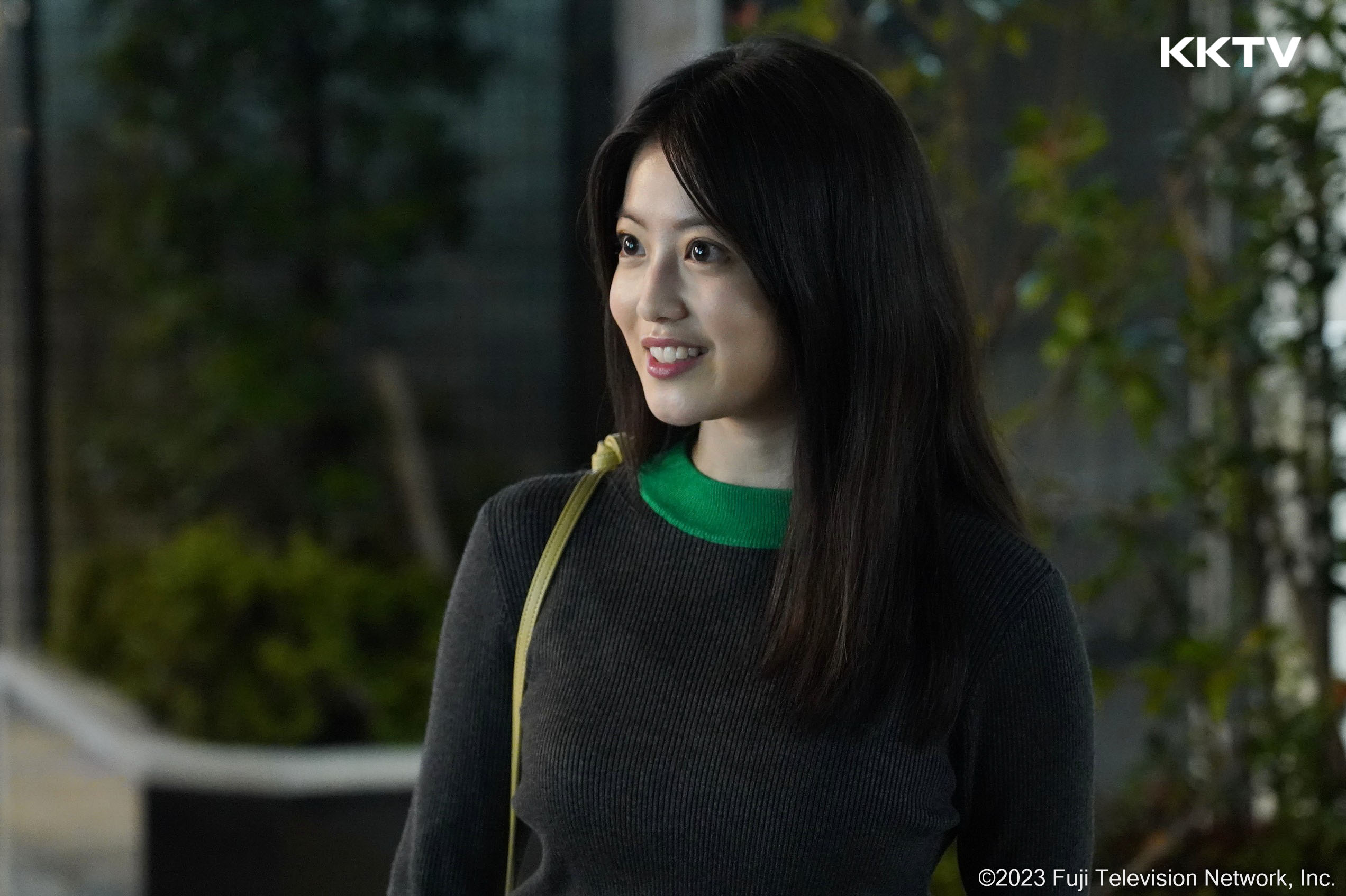 今田美櫻挑戰美髮師角色，為戲苦練手藝。（KKTV提供）