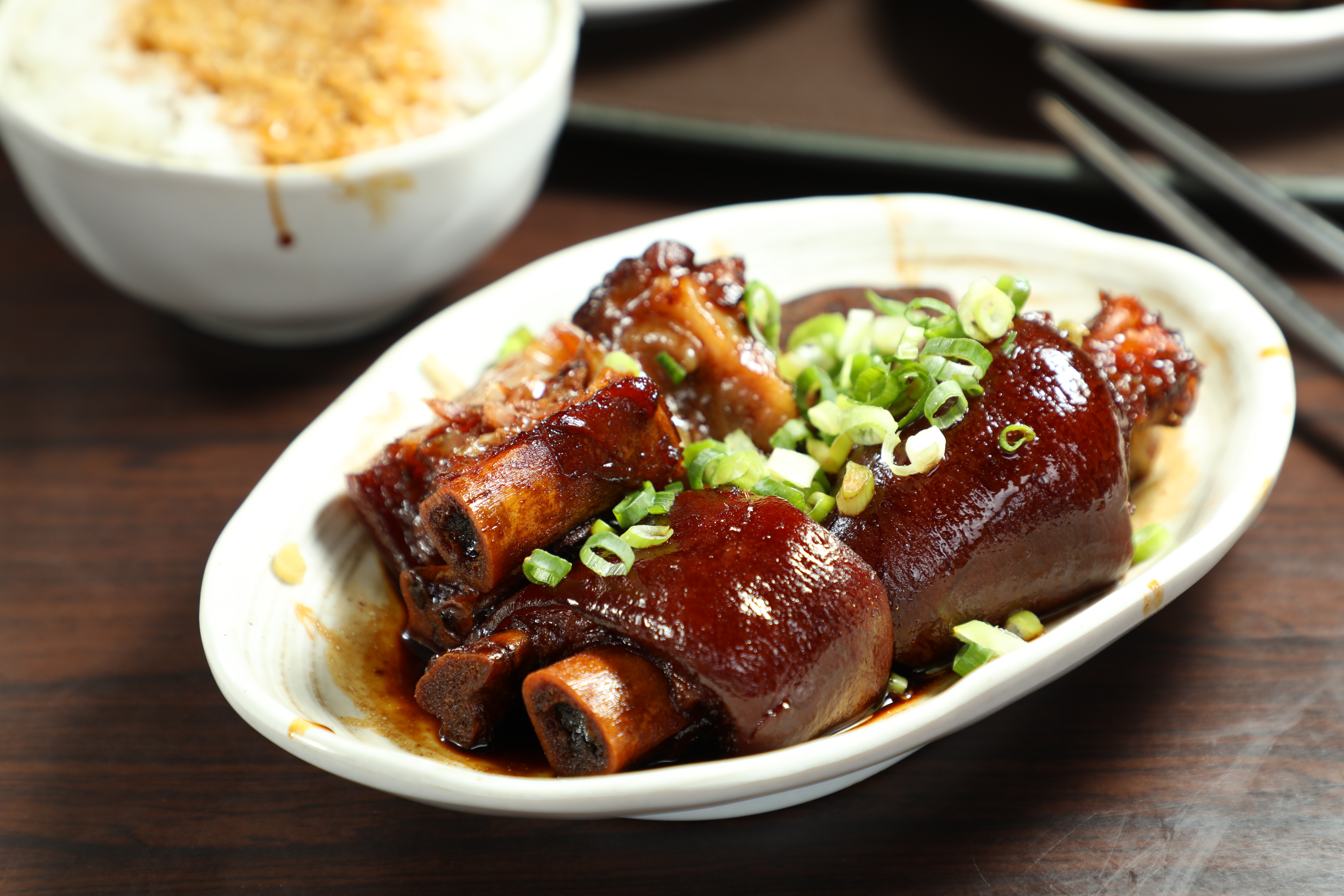 老牌張豬腳的「中段」皮Q肉嫩，頗有嚼感。（130元／份）