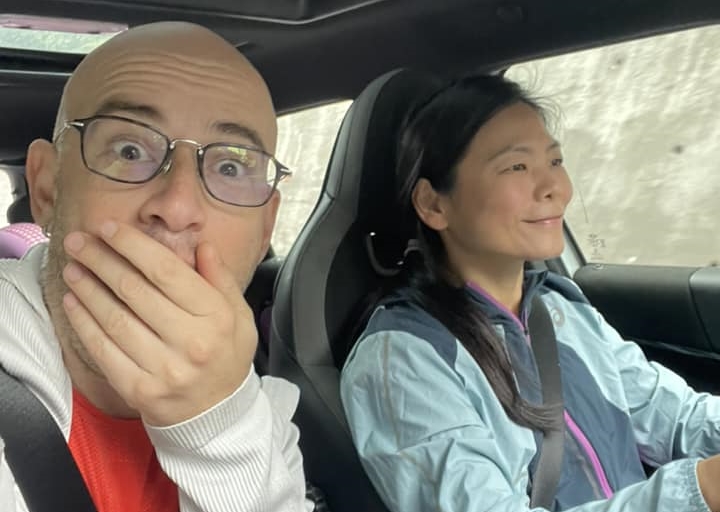 吳鳳跟老婆育有兩個愛女。（翻攝自Rynne臉書）