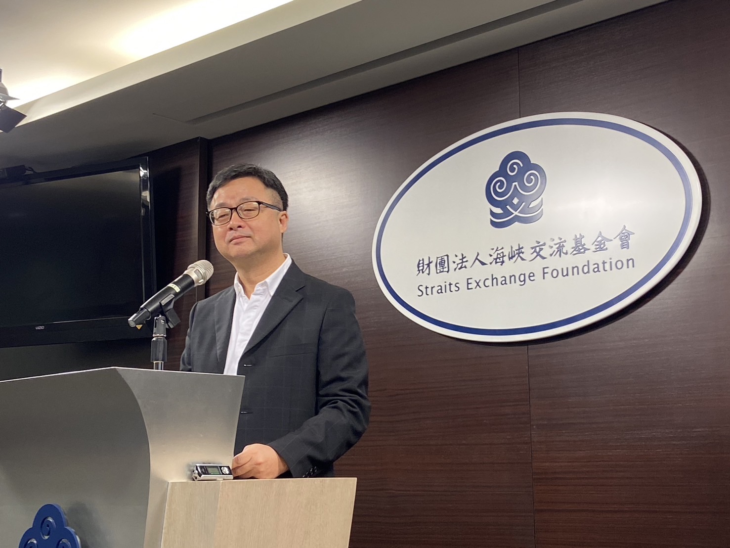 羅文嘉下午出席海基會例行背景說明會。