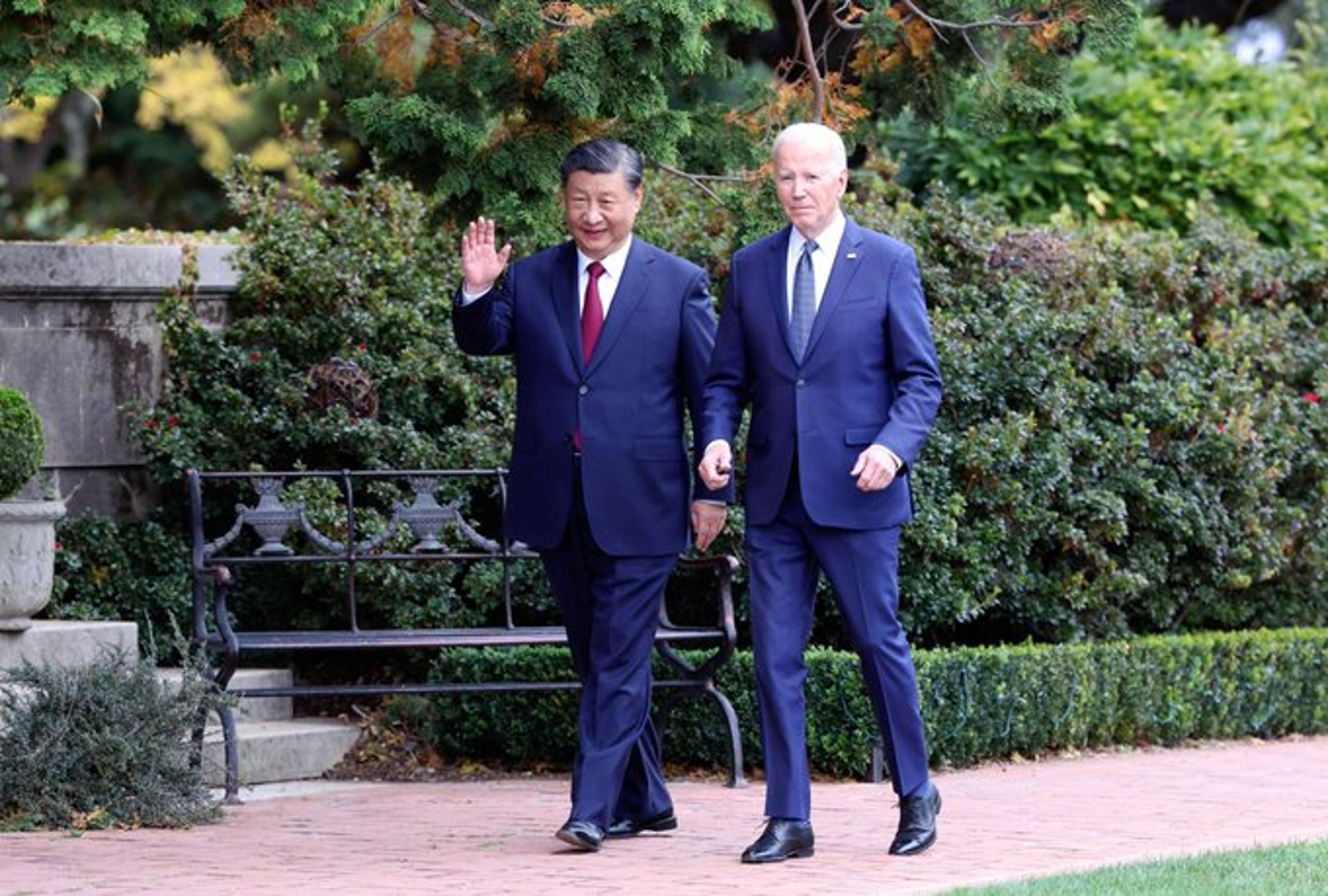 拜登要求中國尊重台灣選舉程序，習近平掛保證不武力侵台。（翻自華春瑩X平台）