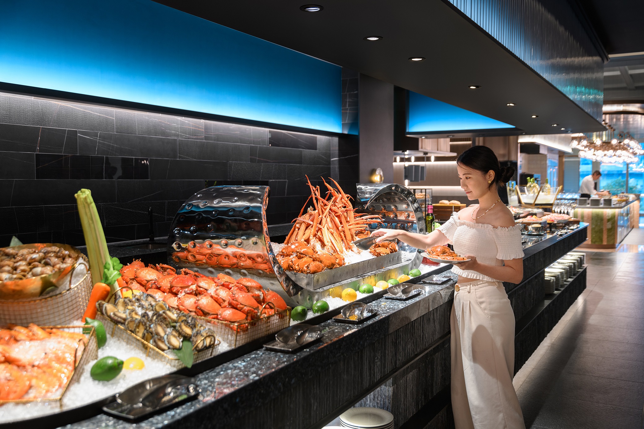 漢來美食講求高價值感的自助餐品牌「島語」,台中漢神洲際購物廣場分店為品牌第4個據點,預計7月開幕。