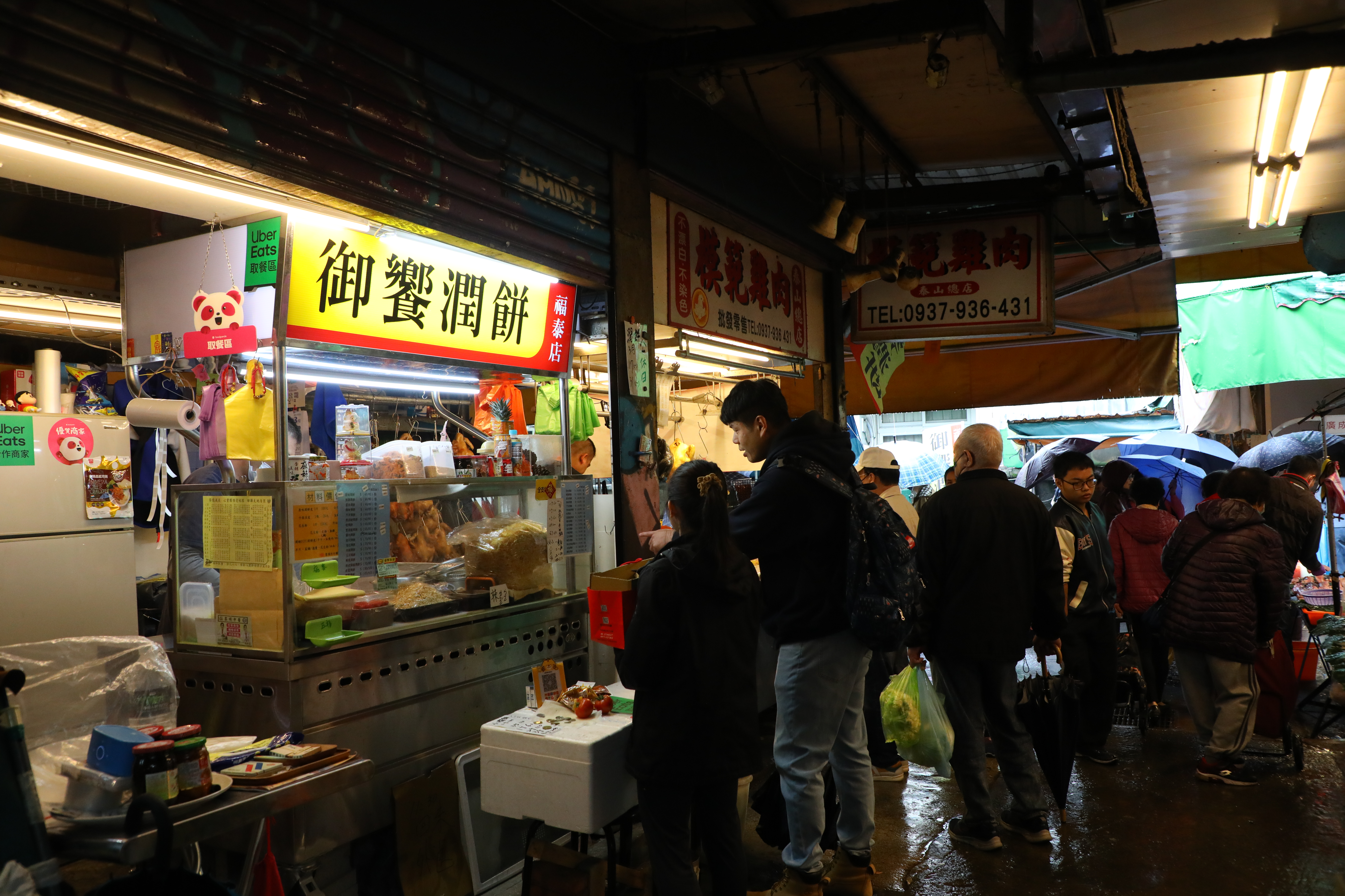 「御饗潤餅」的餅皮、口味選擇很多，還可客製化調整分量、餡料。