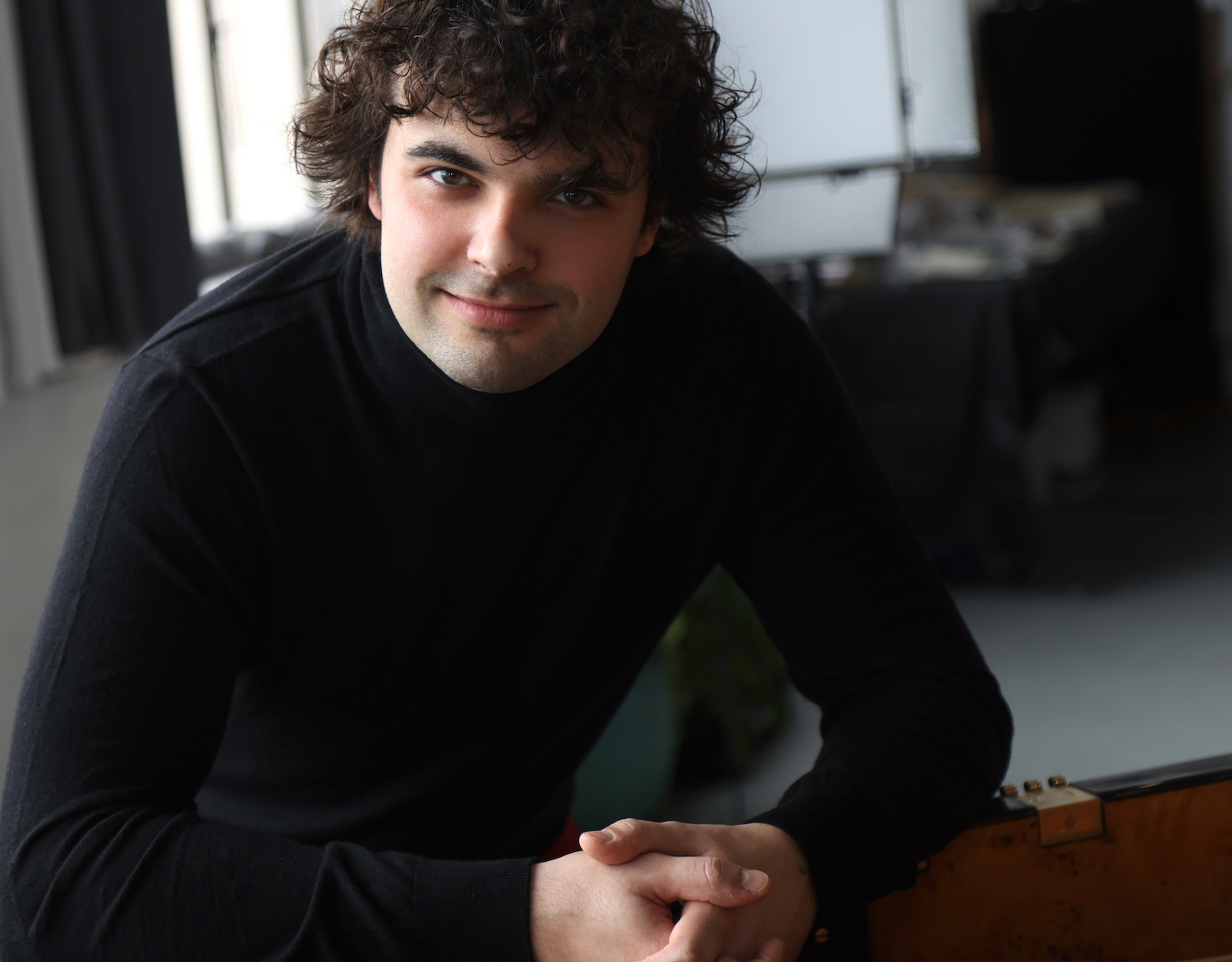 青年鋼琴家馬丁・賈西亞・賈西亞認為對抗命運最好的方式就是「紀律」。（鵬博藝術提供）