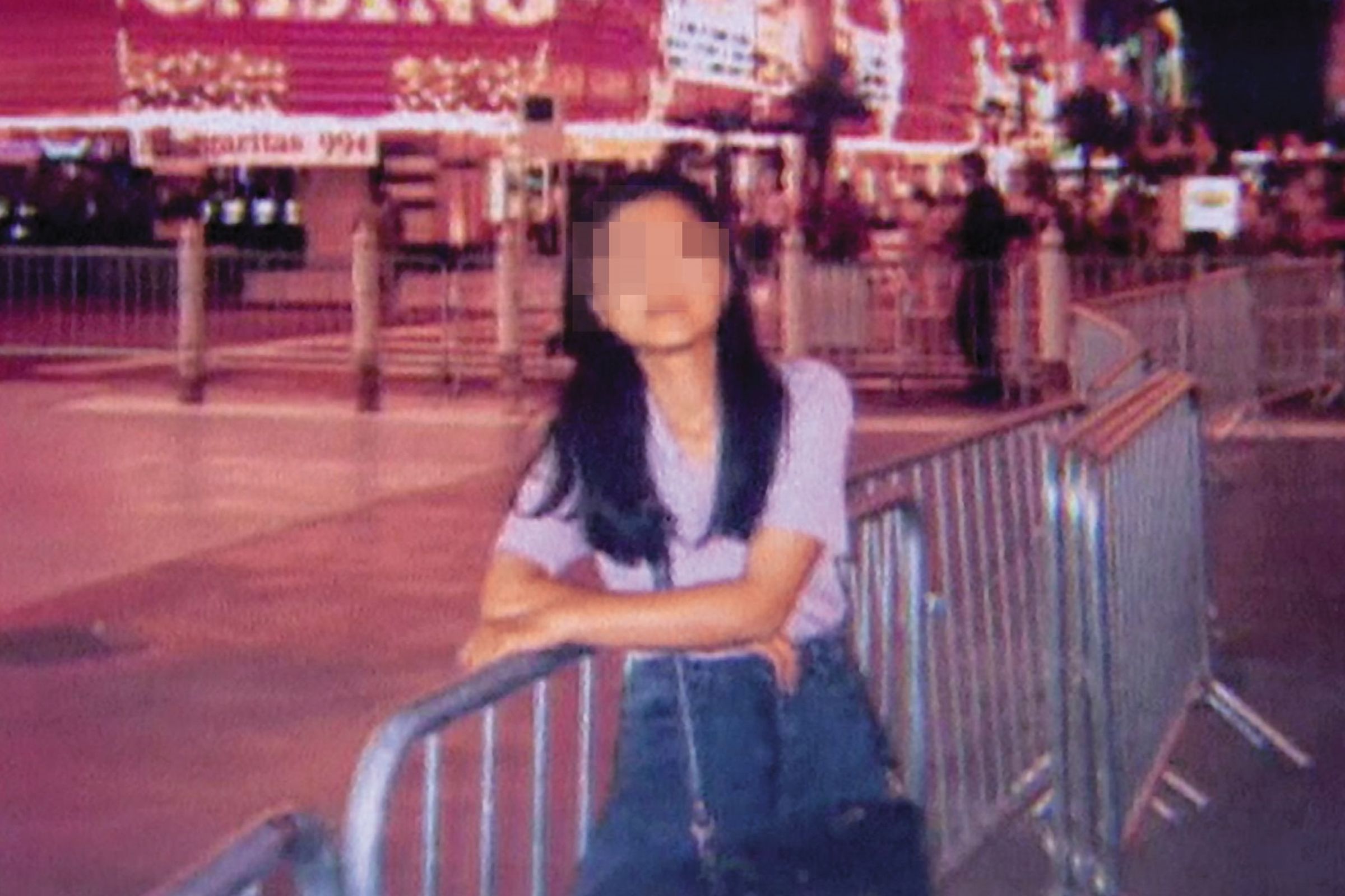 鍾男等人以接洽萬份夾報廣告生意為由,誘騙錢女(圖)出門,強盜殺害並棄屍公墓。(翻攝畫面)