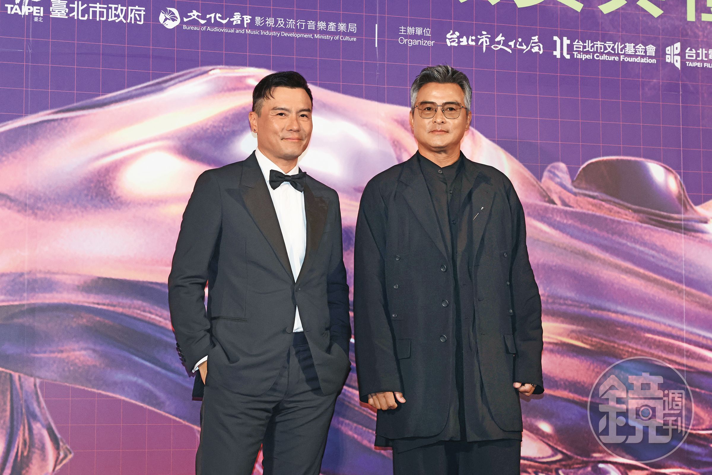 李銘順（右）也出現在《整外春秋》的客串名單之中。左為李銘忠。
