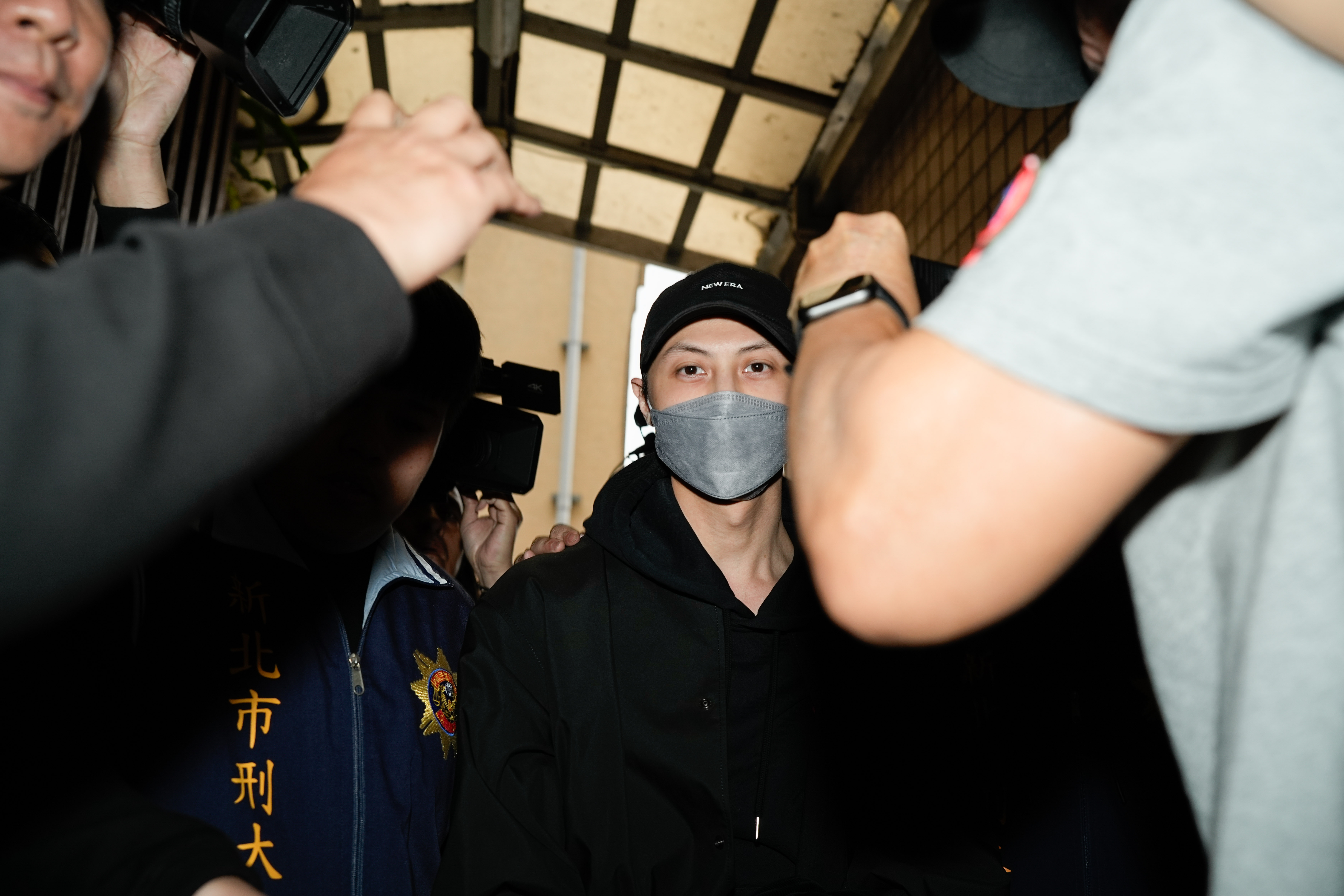 歷經數小時偵訊後，邱勝翊坦承犯行。