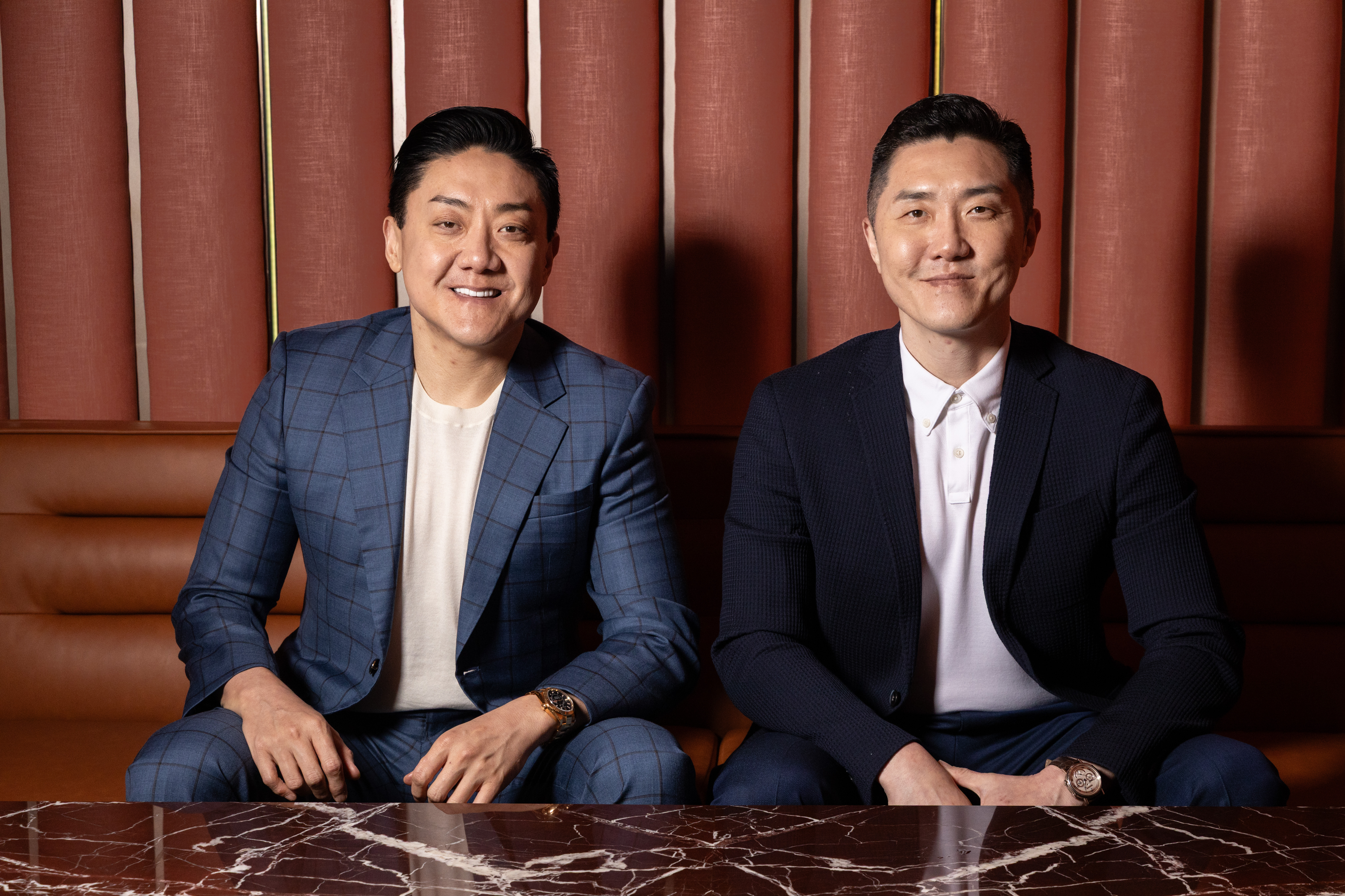 ONCOR由高端夜間娛樂與餐酒文化管理顧問集團theLOOP的創辦人夏天倫Alan(左)與夏天浩David(右)兄弟共同打造。