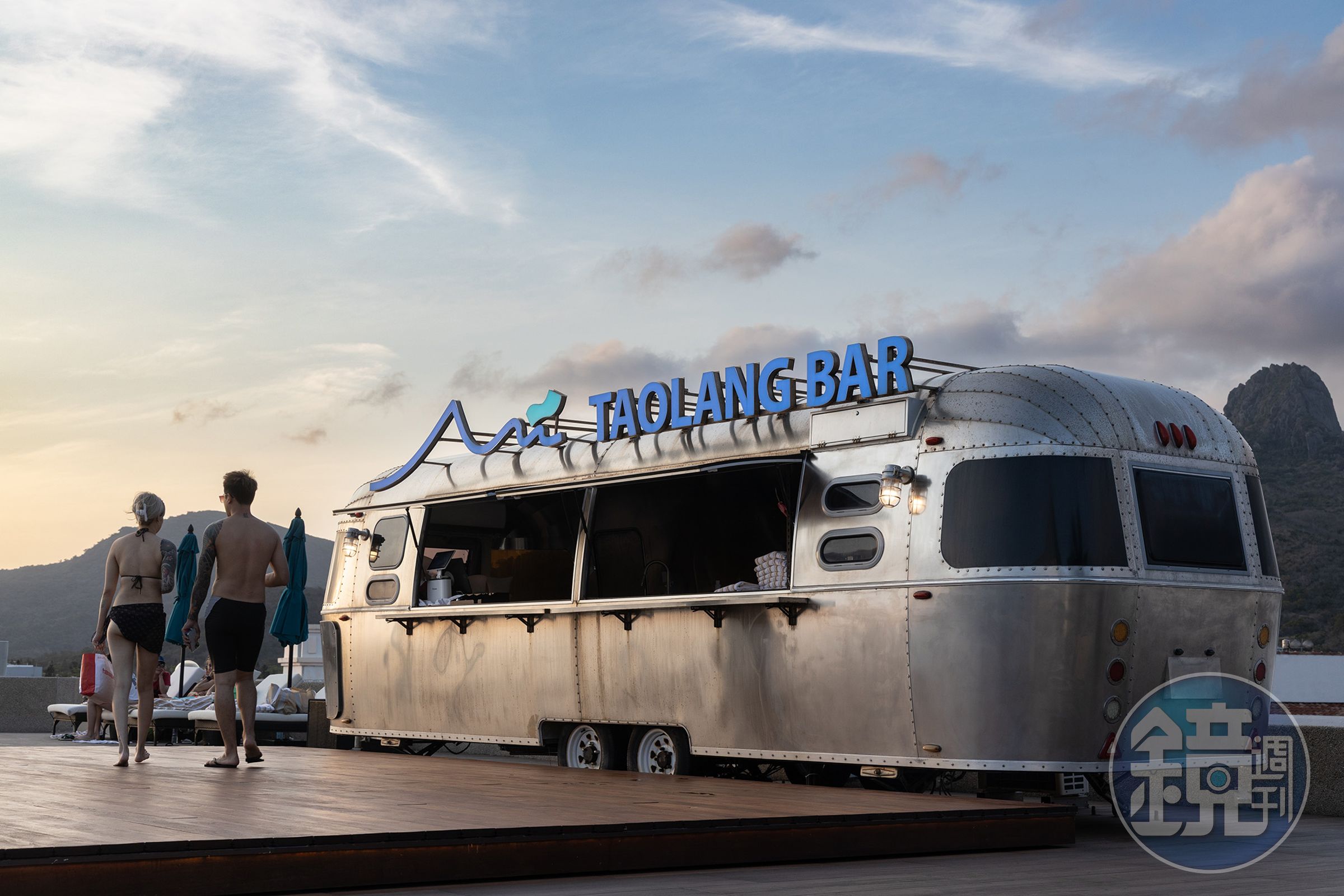 飯店泳池區為住客專屬,池畔旁特別打造一座Airstream風格餐車,營造出邁阿密海岸的度假氛圍。