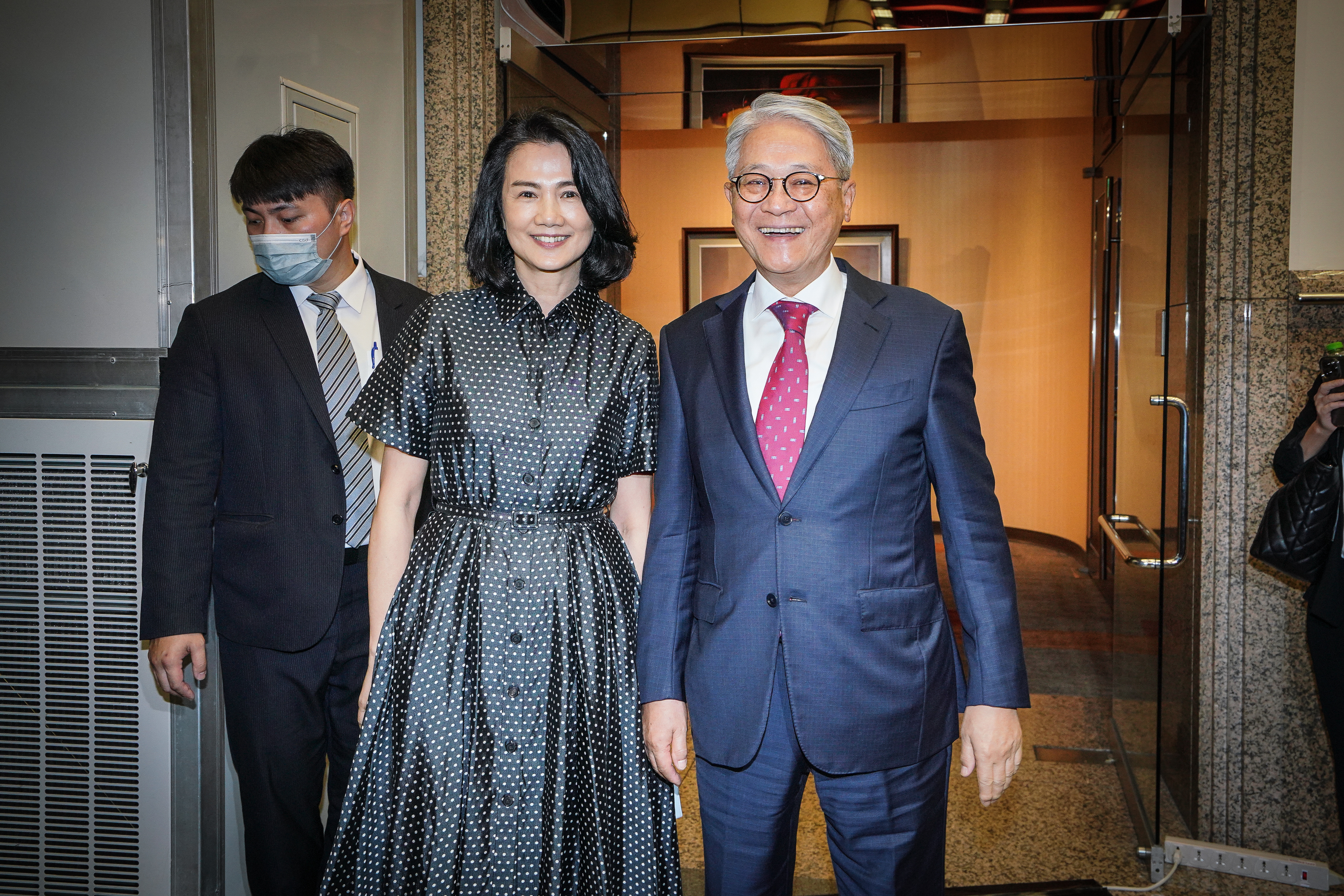 台新金董座吳東亮、彭雪芬夫婦被點名違反金金分離，台新金發聲明反駁。（本刊資料照）