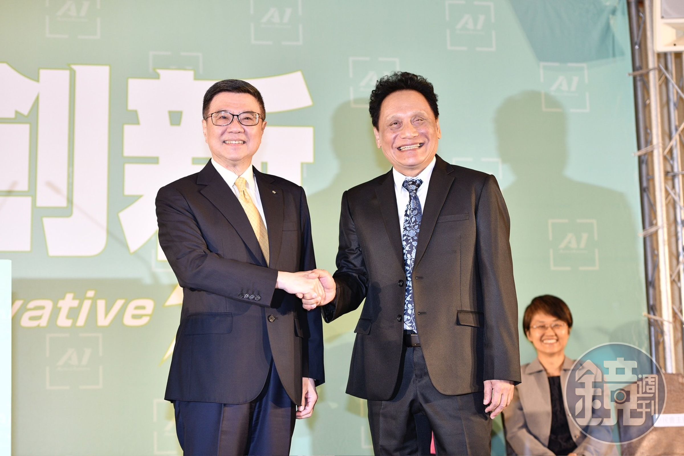 原住民族委員會主任委員曾智勇（Ljaucu - Zingrur）（右2）今天正式上任，他表示，要盡快與立法院溝通並執行的就是平埔族正名。（本刊資料照）