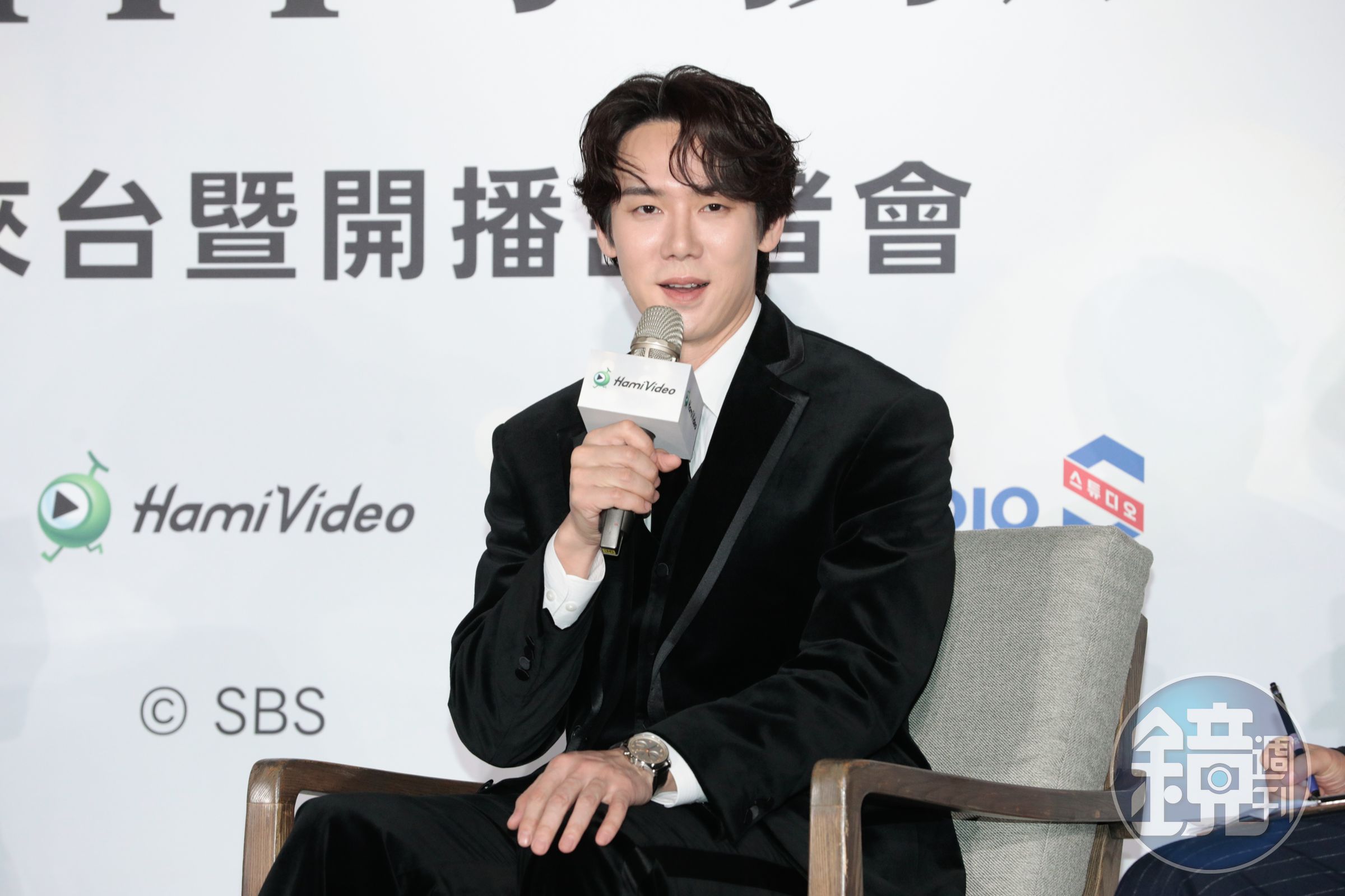 柳演錫將在新劇《神與律師事務所》飾演會被附身的律師，笑說「和演員蠻像的。」