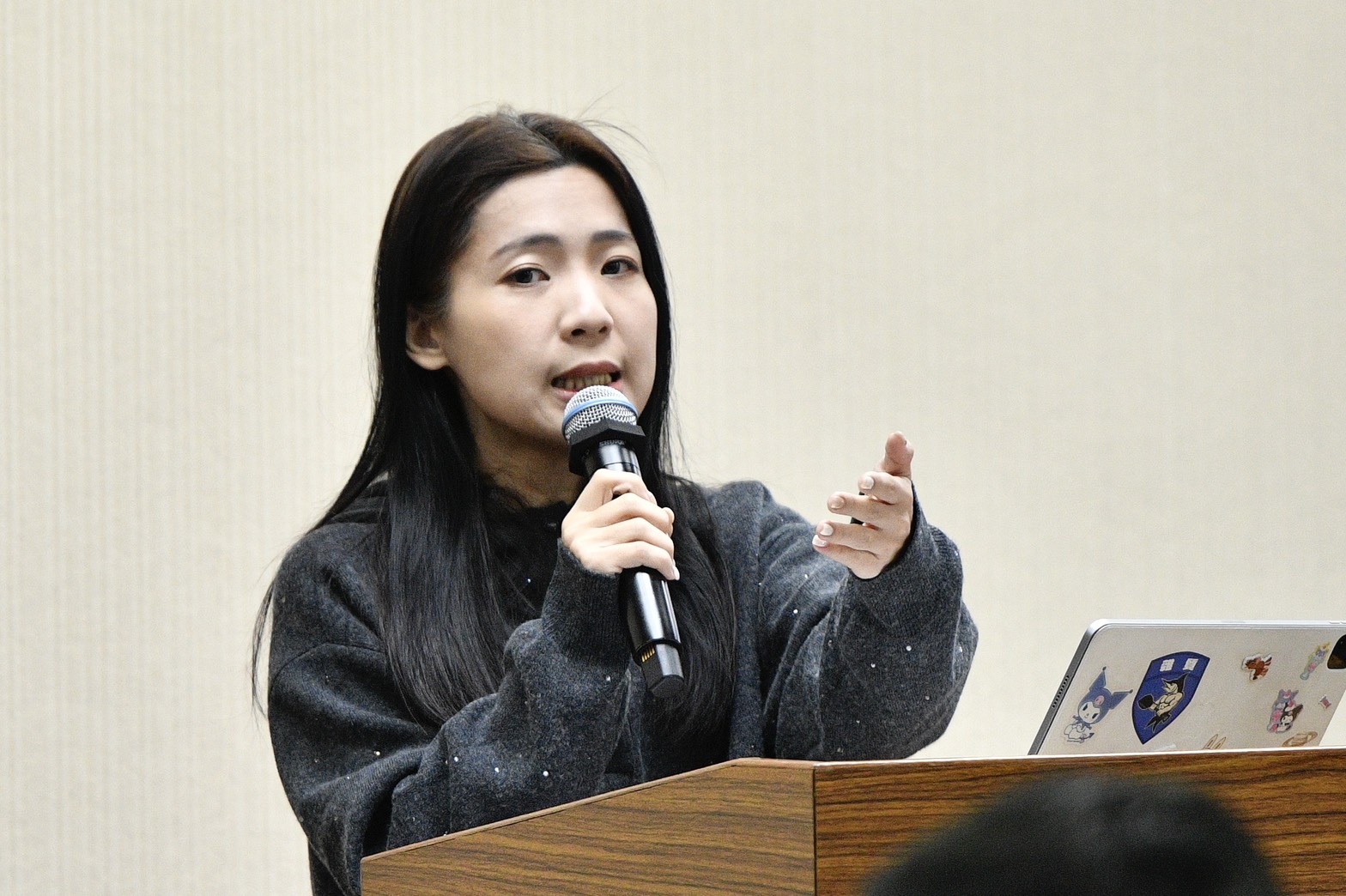 徐巧芯不滿被說「破格」，提告結果卻是不起訴，怒批檢察官可笑。（鏡報李智為）