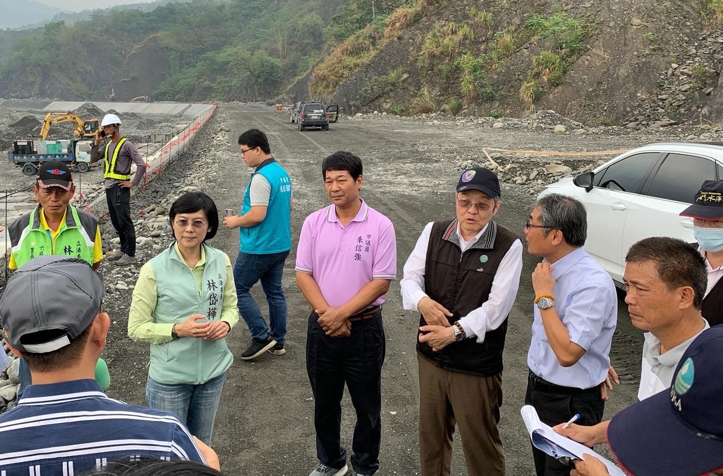 立委林岱樺、議員朱信強積極向中央及市府爭取預算下,進行高133線改善工程。(翻攝畫面)