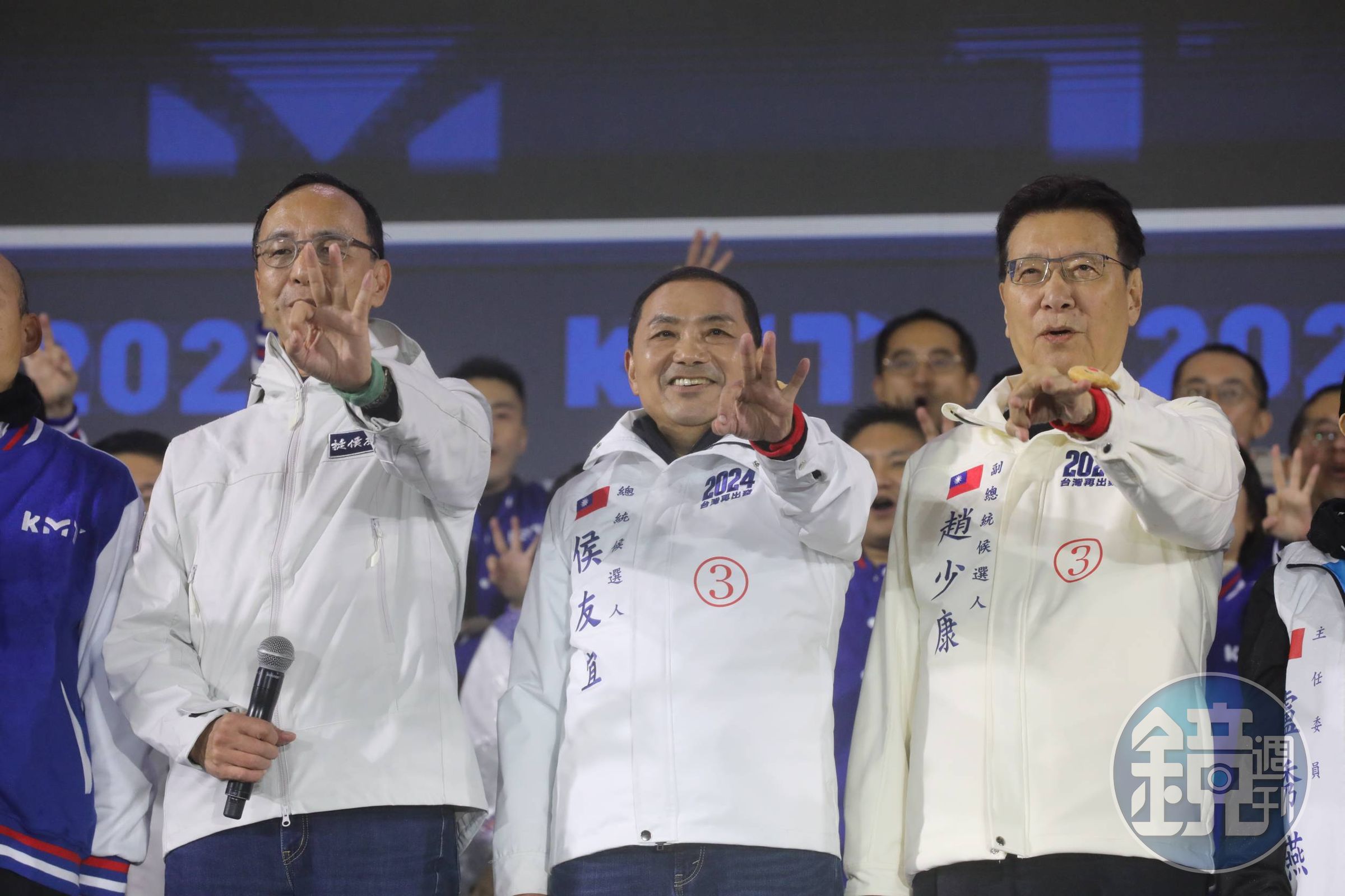侯友宜近日因凱旋苑租金事件惹出爭議,搭檔趙少康近日嗆學生「覺得貴就不要租」。