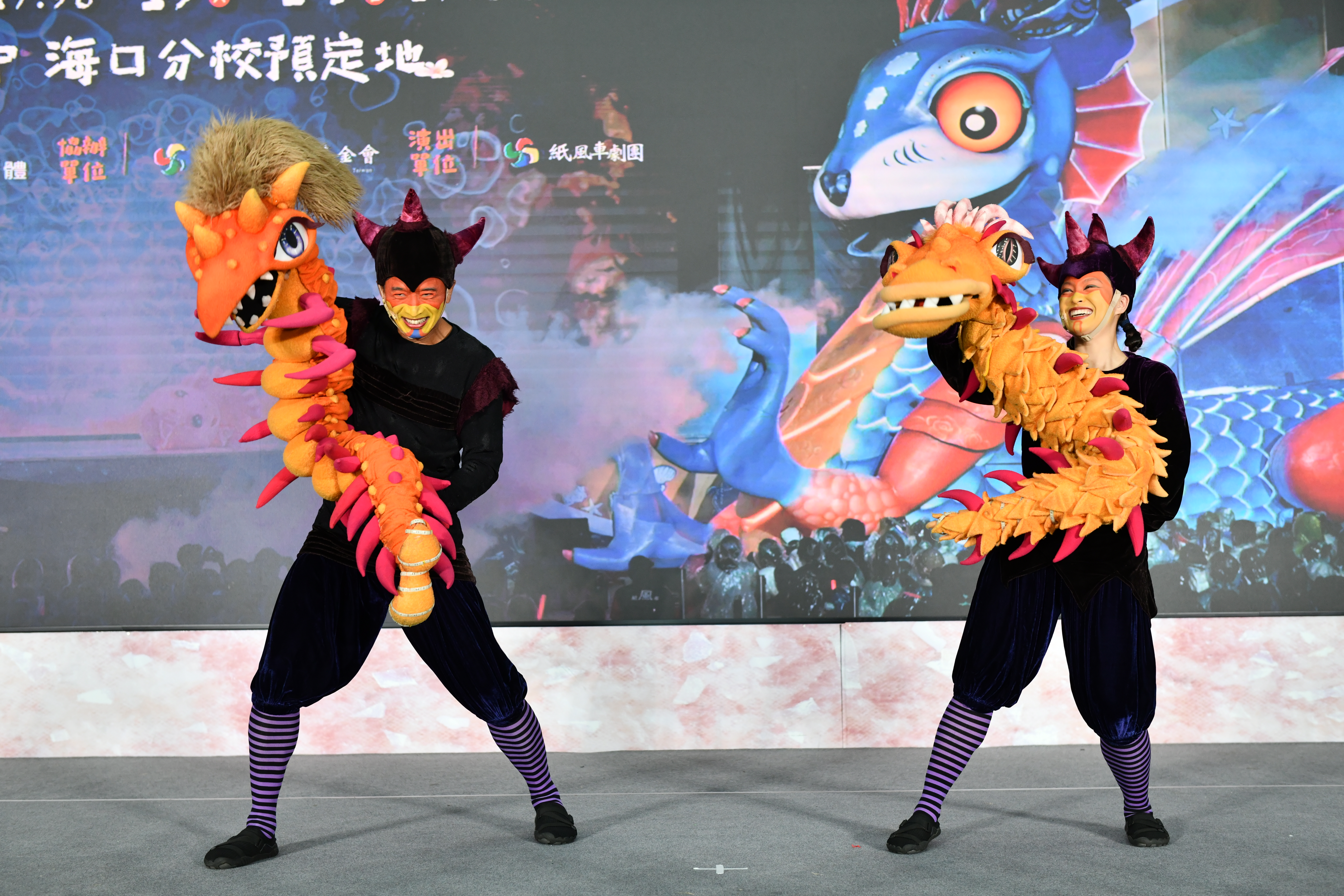 《燈怪》即將於前進苗栗，今（2日）舉辦記者會帶來逗趣表演。（紙風車劇團提供）